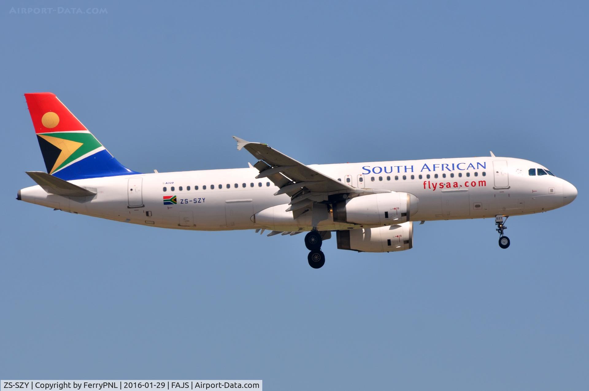 ZS-SZY, 2012 Airbus A320-232 C/N 5011, South African A320 arriving.