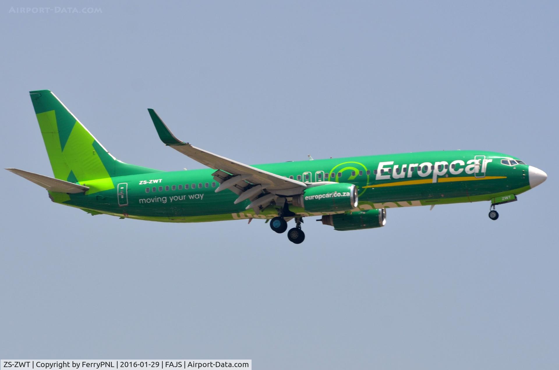 ZS-ZWT, 1999 Boeing 737-8K5 C/N 27990, Kulula B738 flying billboard.