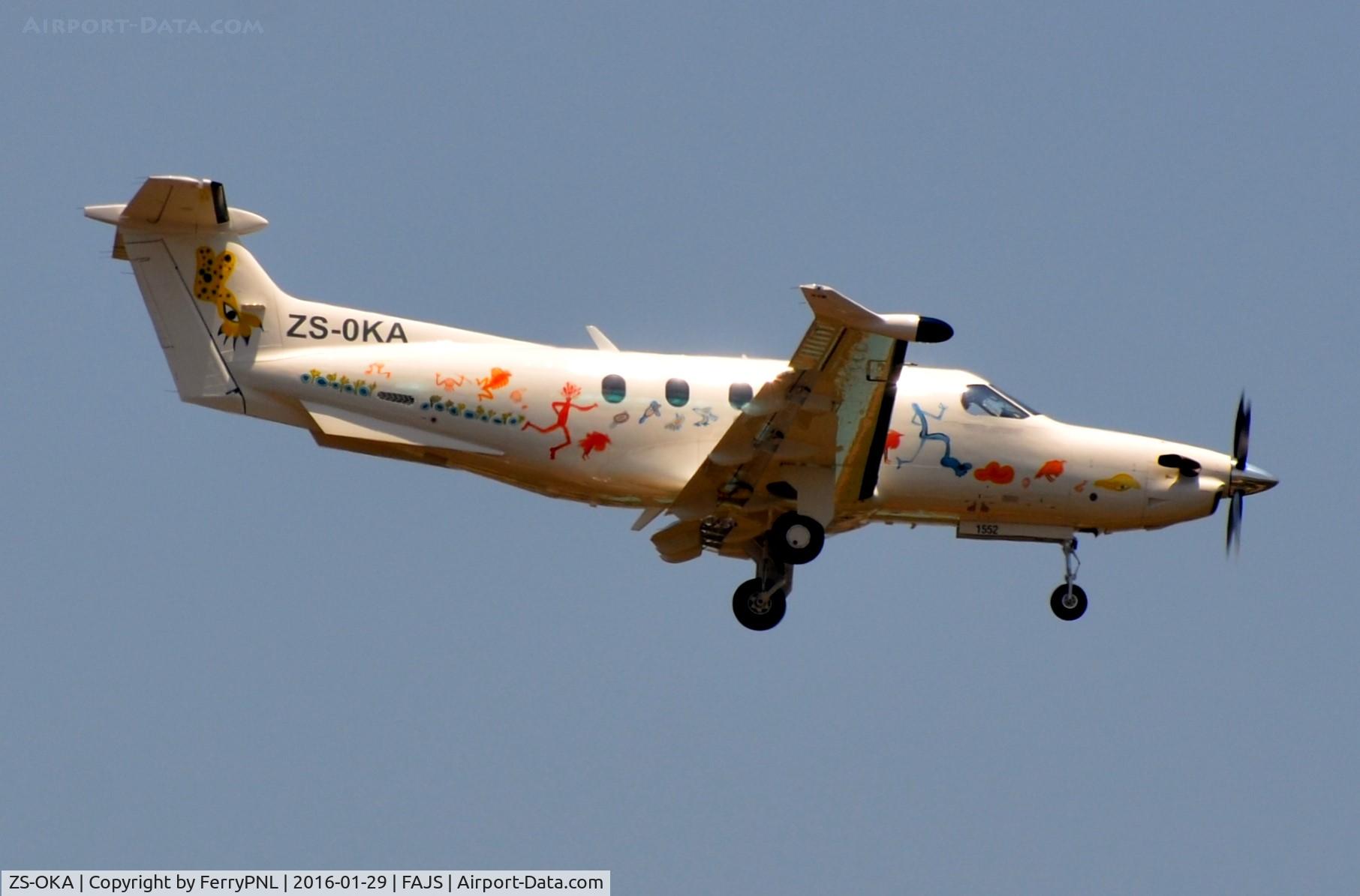 ZS-OKA, 2015 Pilatus PC-12/47E C/N 1552, PC12 landing.