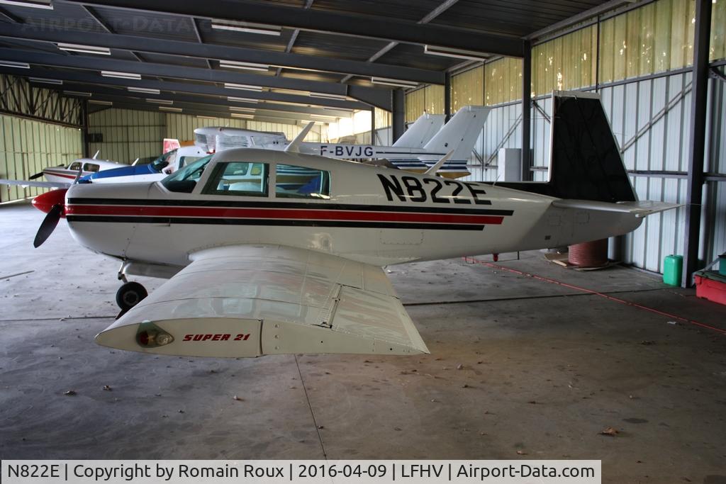 N822E, 1966 Mooney M20E C/N 990, Parked