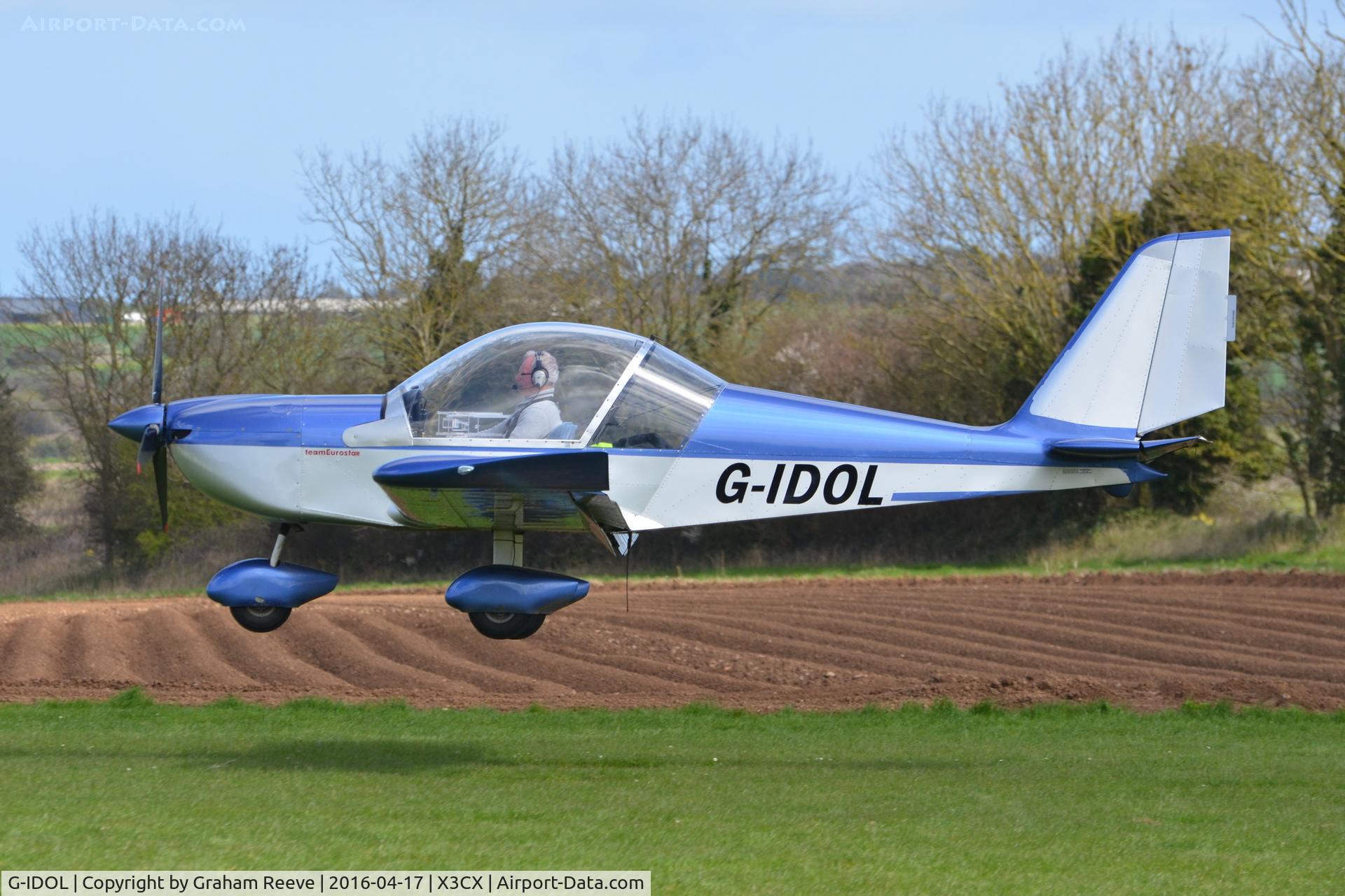 G-IDOL, 2007 Aerotechnik EV-97 Eurostar C/N PFA 315-14549, Landing at Northrepps.