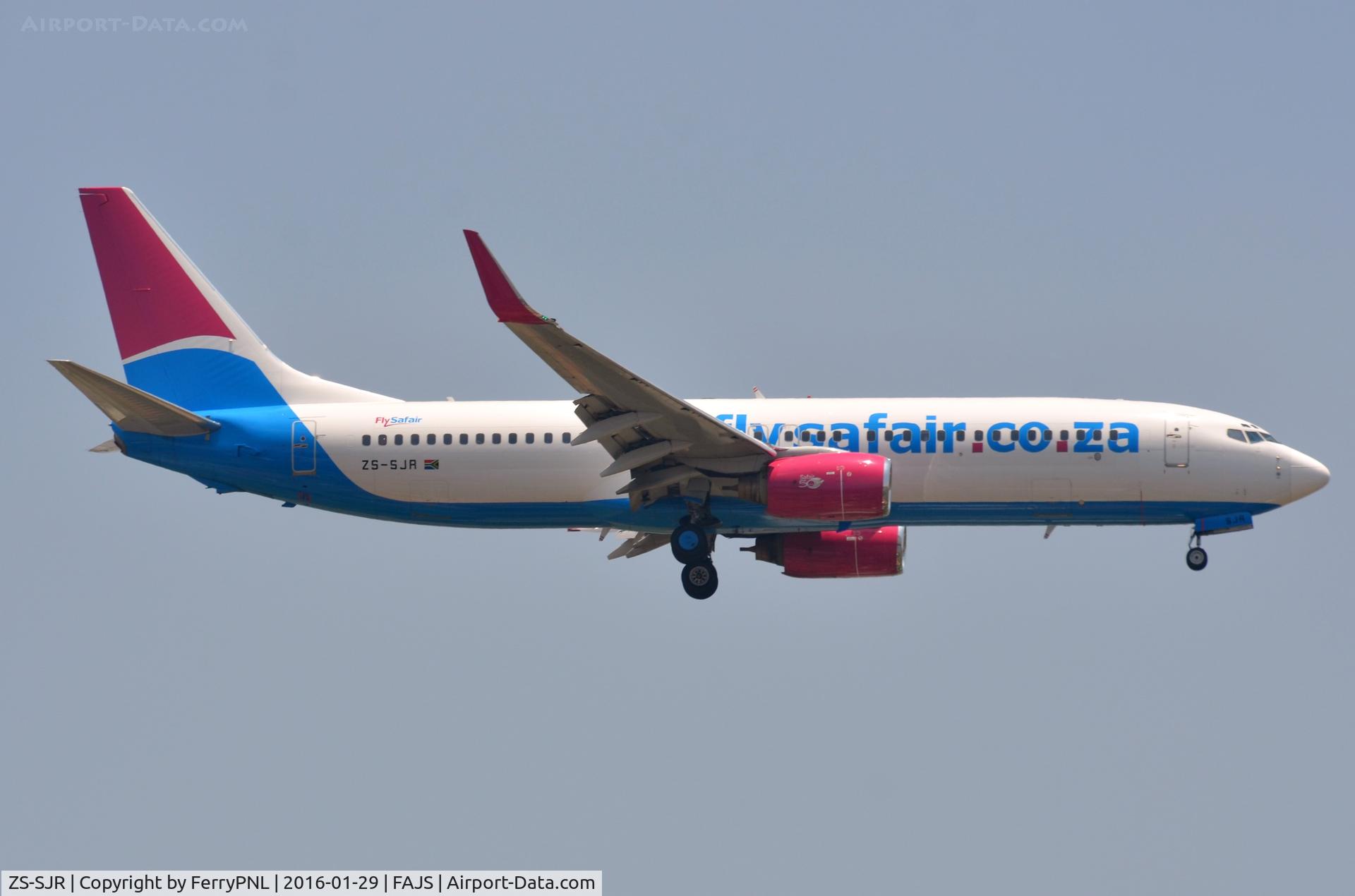ZS-SJR, 2002 Boeing 737-844 C/N 32631, Safair B738