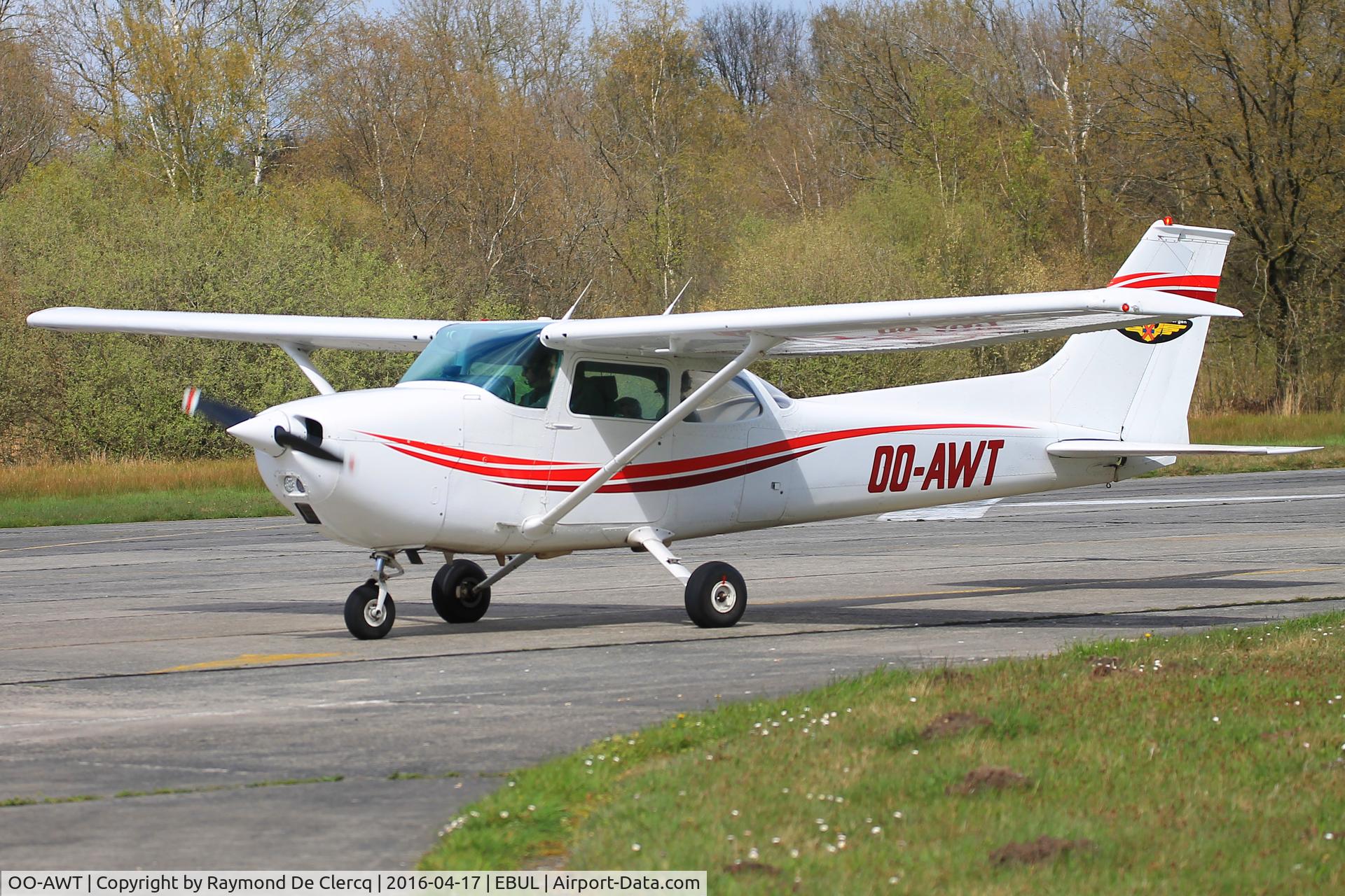 OO-AWT, 1975 Reims F172M II Skyhawk C/N 1236, Visitor at Ursel.
