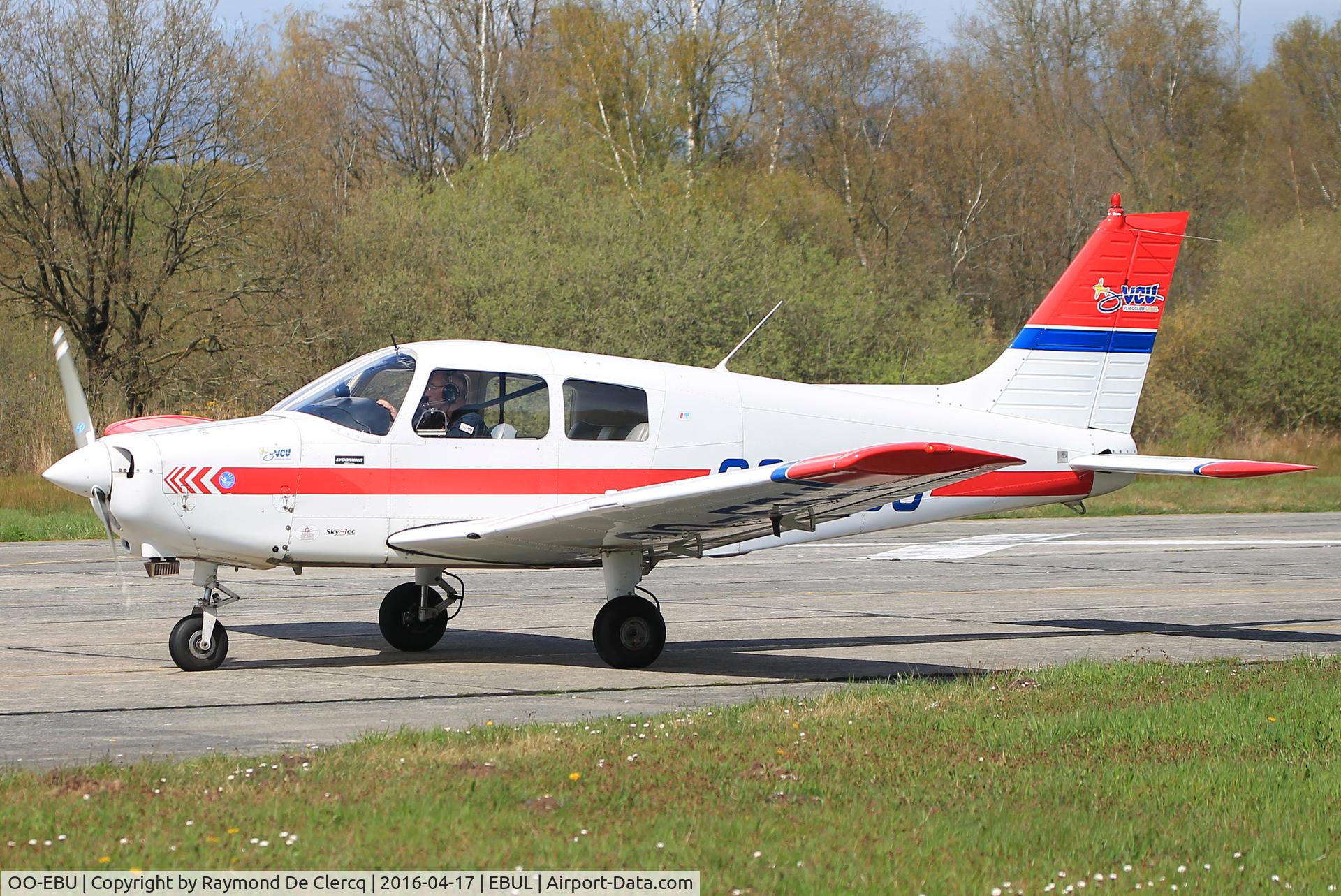 OO-EBU, 1989 Piper PA-28-161 Cadet C/N 2841246, Coming back to base after a display with formationteam THE VICTORS