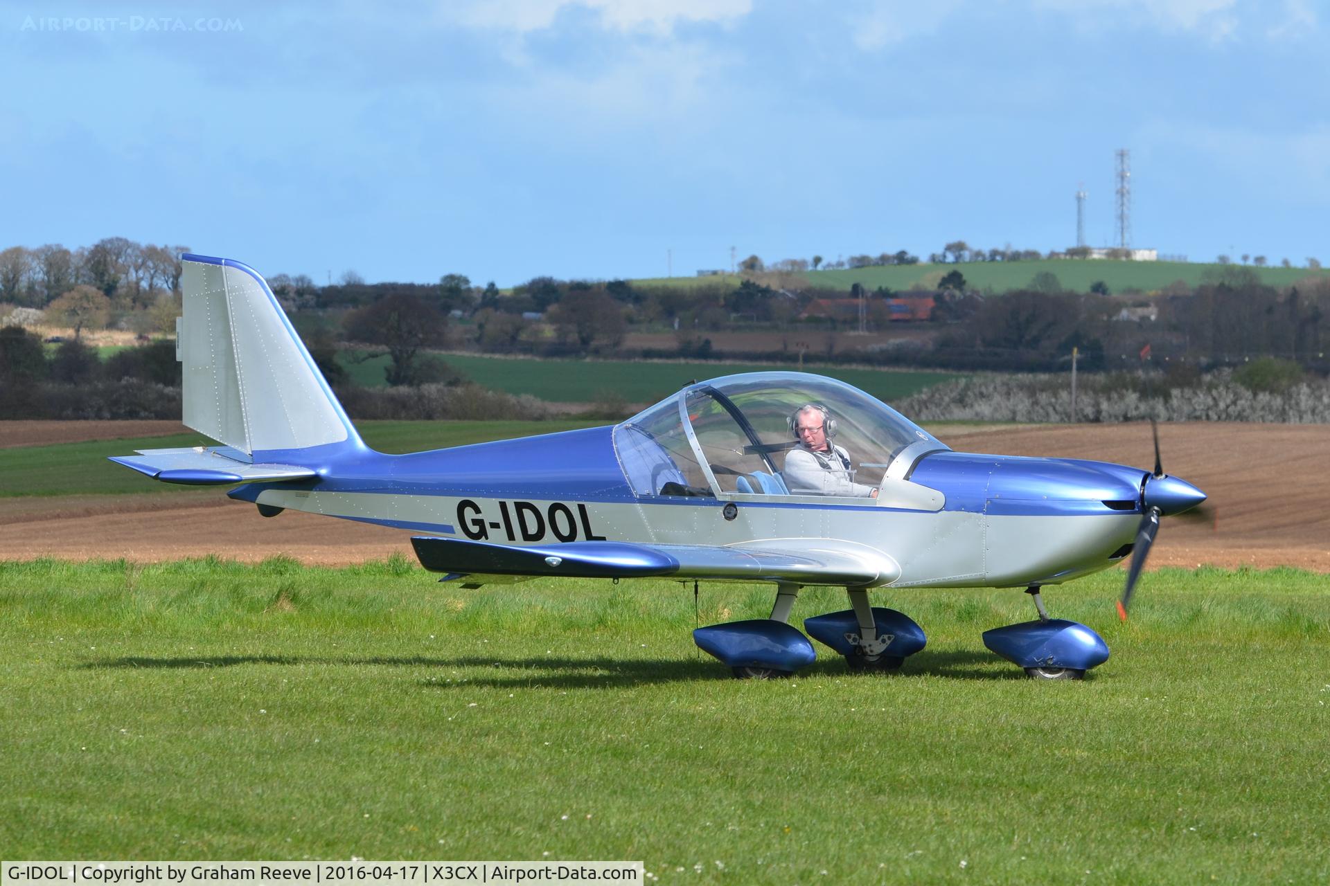 G-IDOL, 2007 Aerotechnik EV-97 Eurostar C/N PFA 315-14549, About to depart from Northrepps.