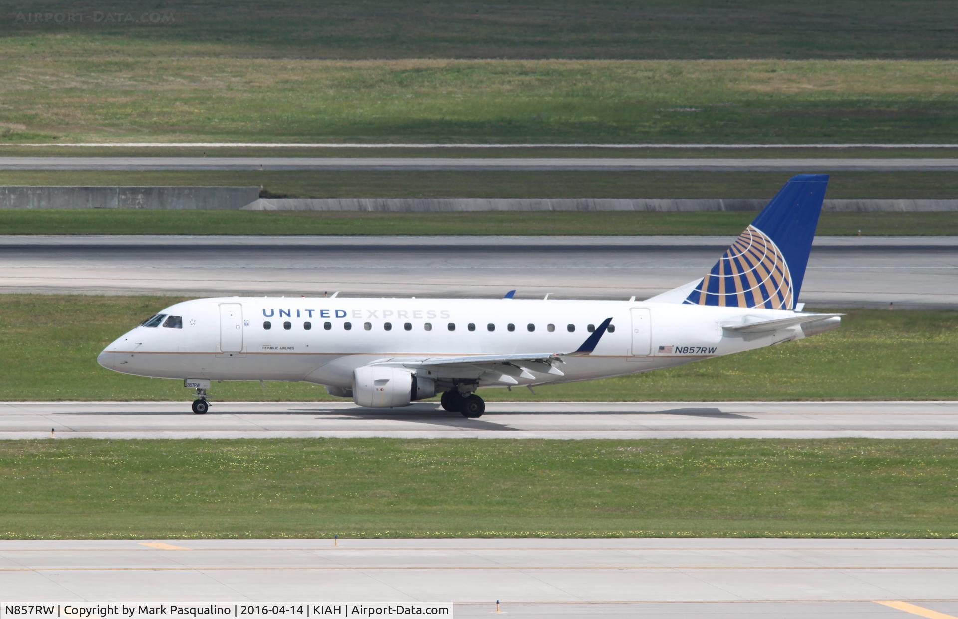 N857RW, 2005 Embraer 170SE (ERJ-170-100SE) C/N 17000079, ERJ 170-100 SE