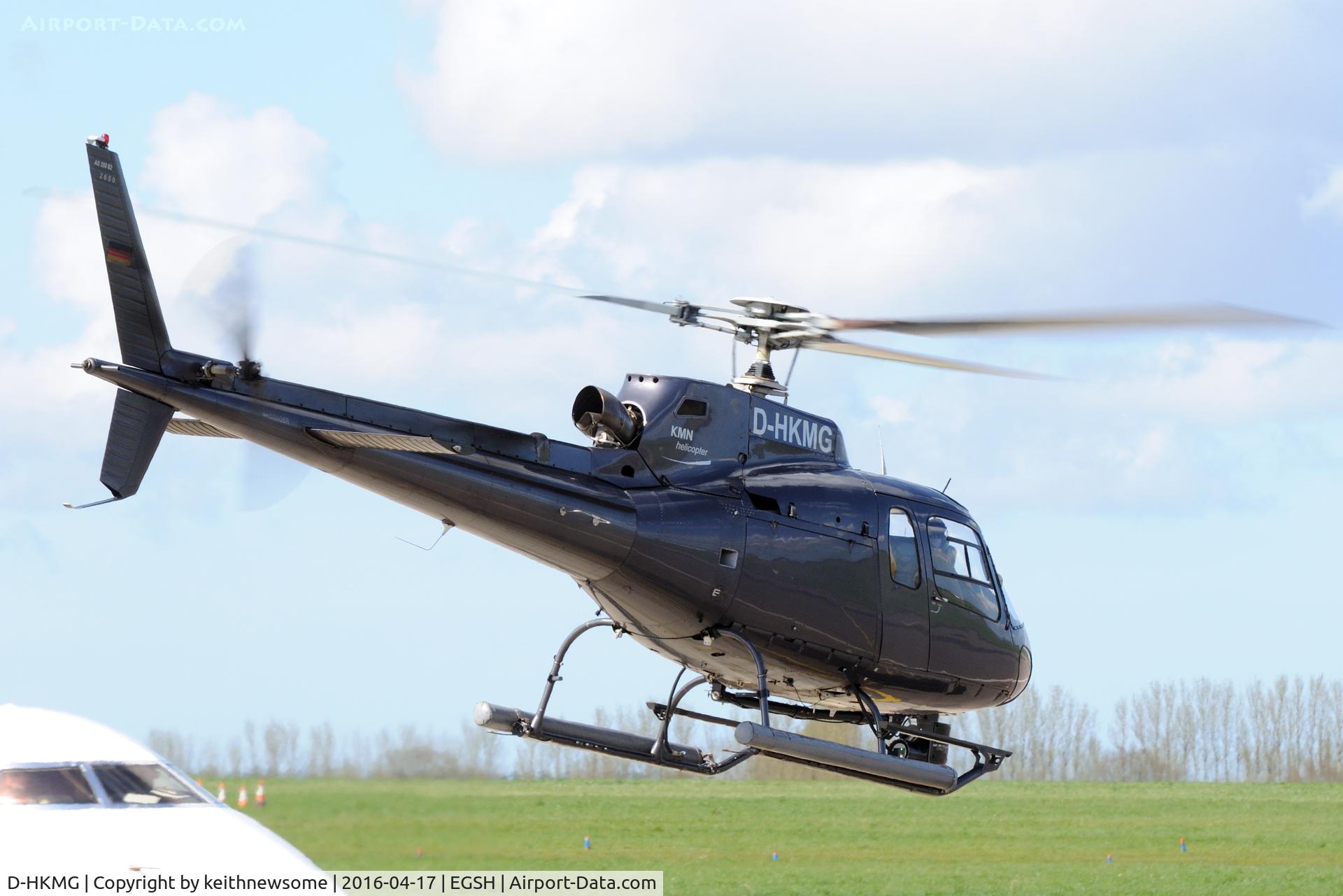D-HKMG, Aerospatiale AS-350BA Ecureuil C/N 2650, Leaving Norwich.