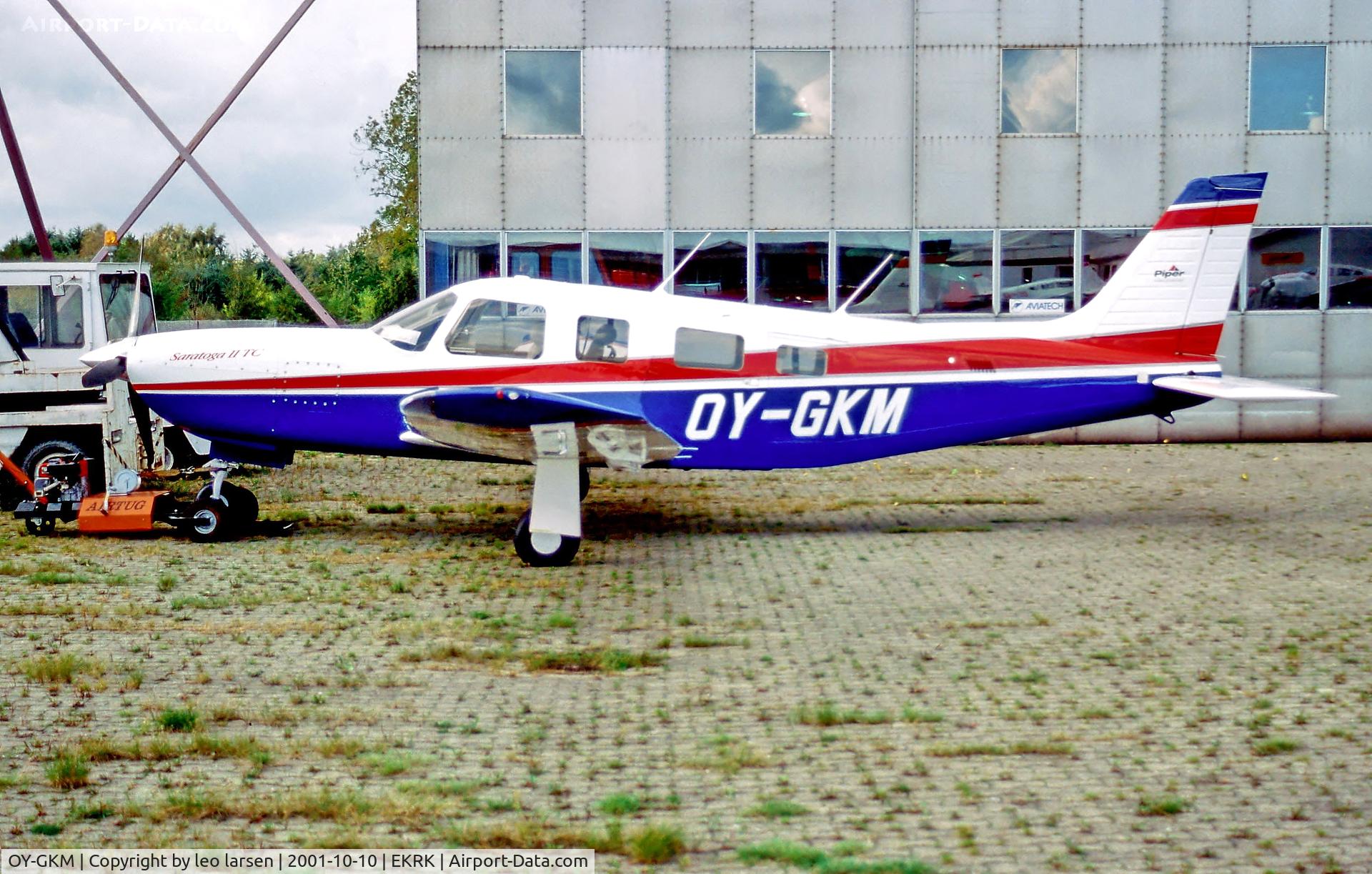 OY-GKM, 1998 Piper PA-32R-301T II TC Turbo Saratoga C/N 3257071, Roskilde 10.10.01