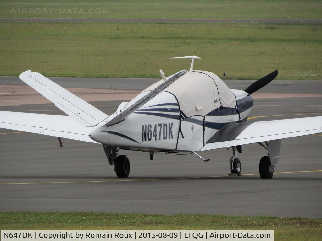 N647DK, 1967 Beech V35 Bonanza C/N D-8583, Parked