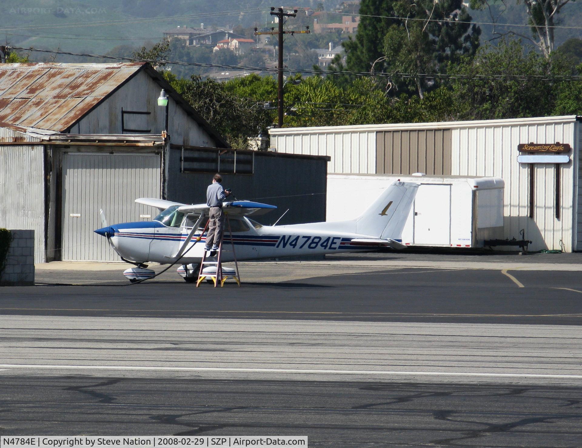N4784E, 1978 Cessna 172N C/N 17271649, Locally-based 1978 Cessna 172N Skyhawk gassing up @ Santa Paula Airport, CA