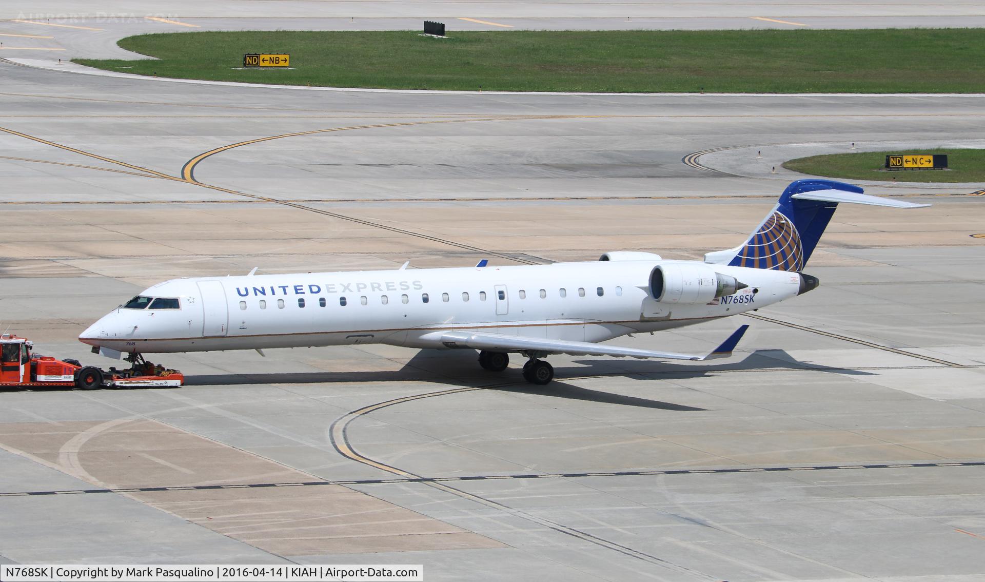 N768SK, 2005 Bombardier CRJ-701ER (CL-600-2C10) Regional Jet C/N 10234, CL-600-2C10