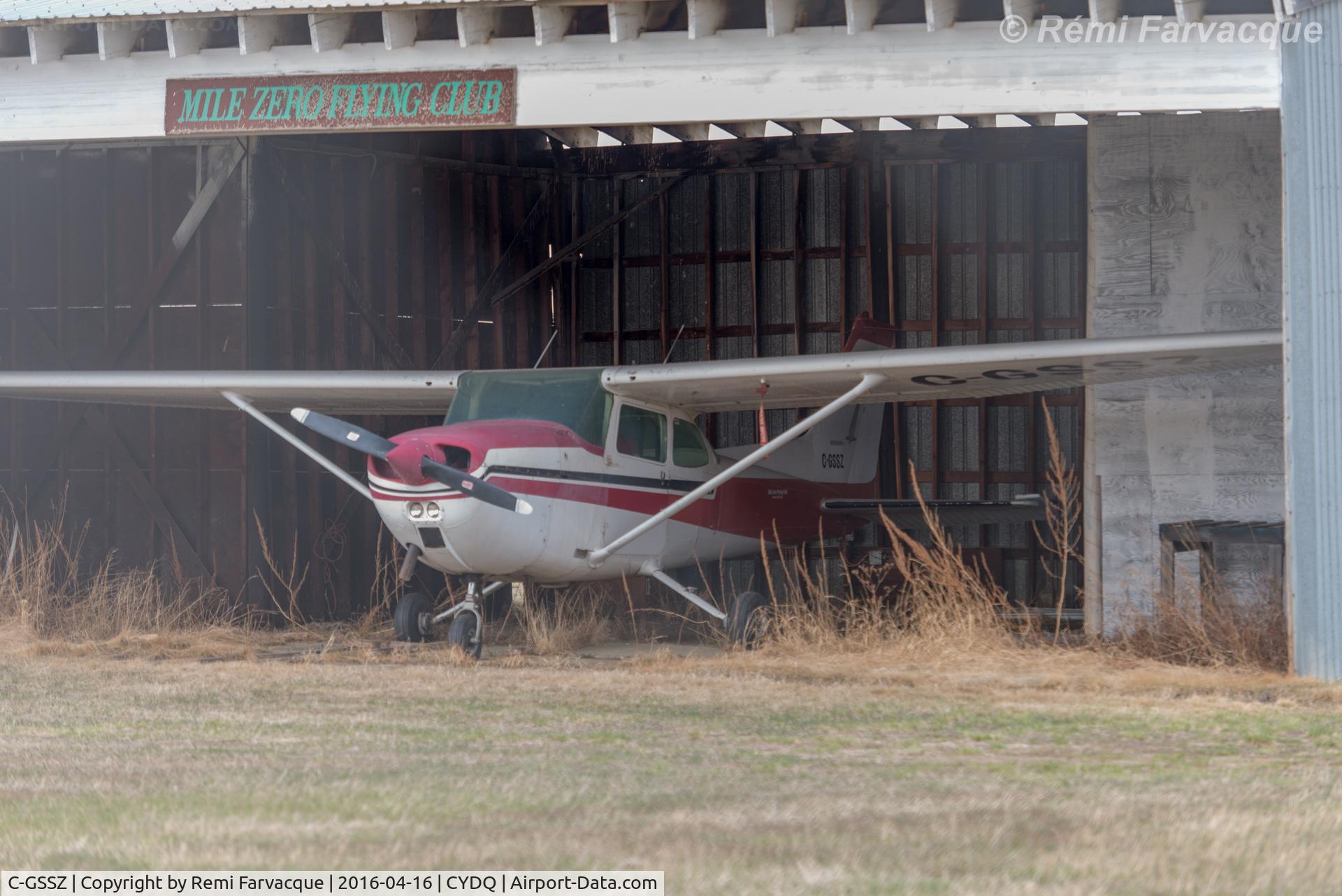 C-GSSZ, 1975 Cessna 172M C/N 17264666, Under cover