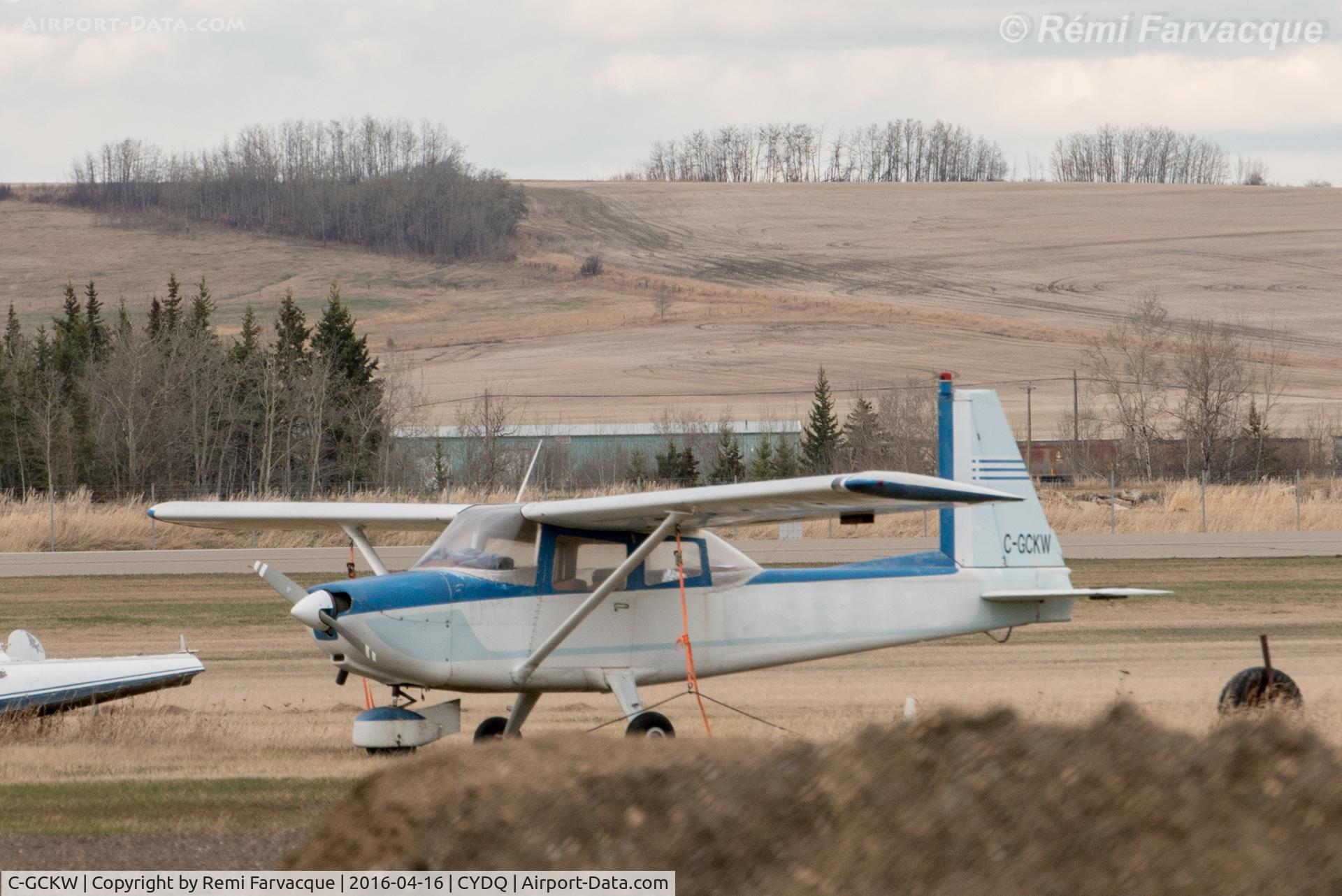C-GCKW, 1968 Aero Commander 100 C/N 235, In the open.