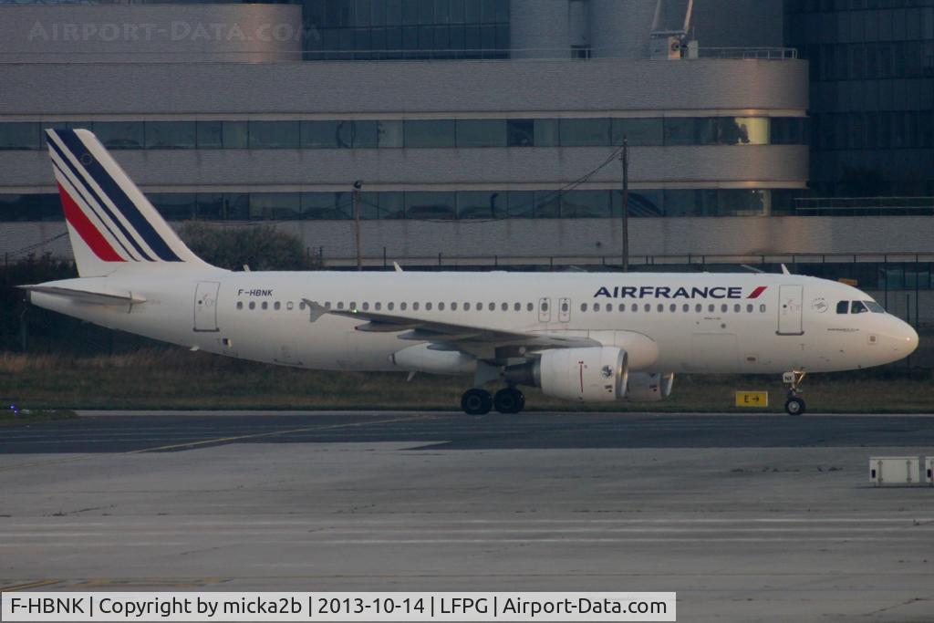 F-HBNK, 2012 Airbus A320-214 C/N 5084, Landing