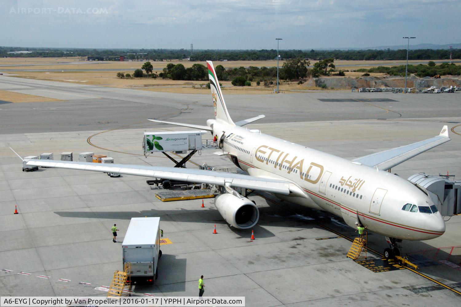 A6-EYG, 2006 Airbus A330-243 C/N 724, Etihad Airways Airbus A330-243 at Perth airport, Western Australia