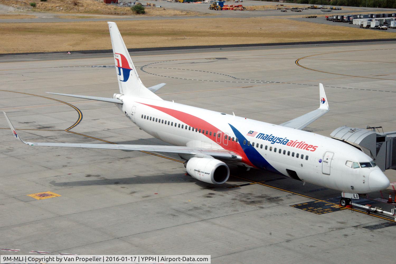 9M-MLI, 2010 Boeing 737-8FZ C/N 31793, Boeing 737-8FZ of Malaysia Airlines at Perth airport, wstern Australia