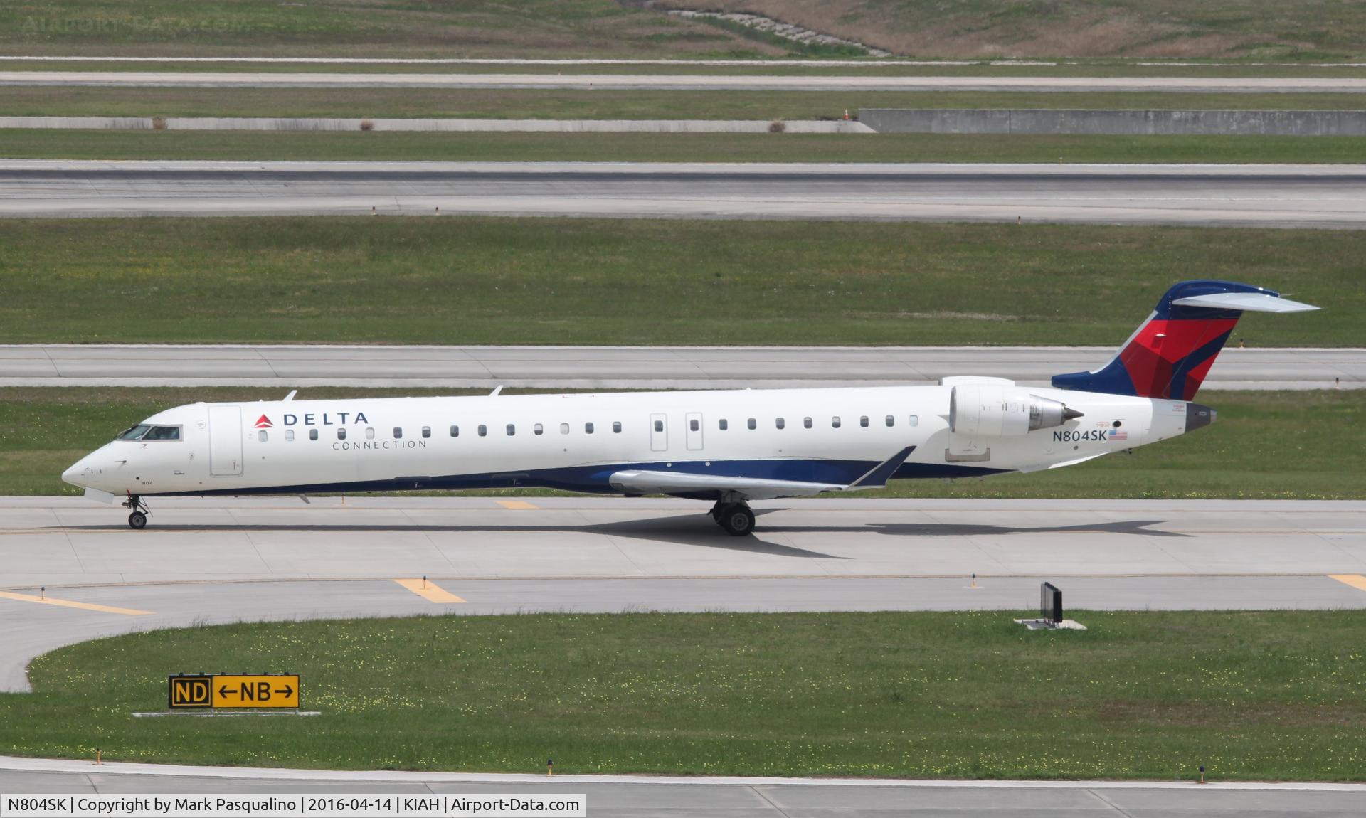 N804SK, 2006 Bombardier CRJ-900ER (CL-600-2D24) C/N 15067, CL600-2D24