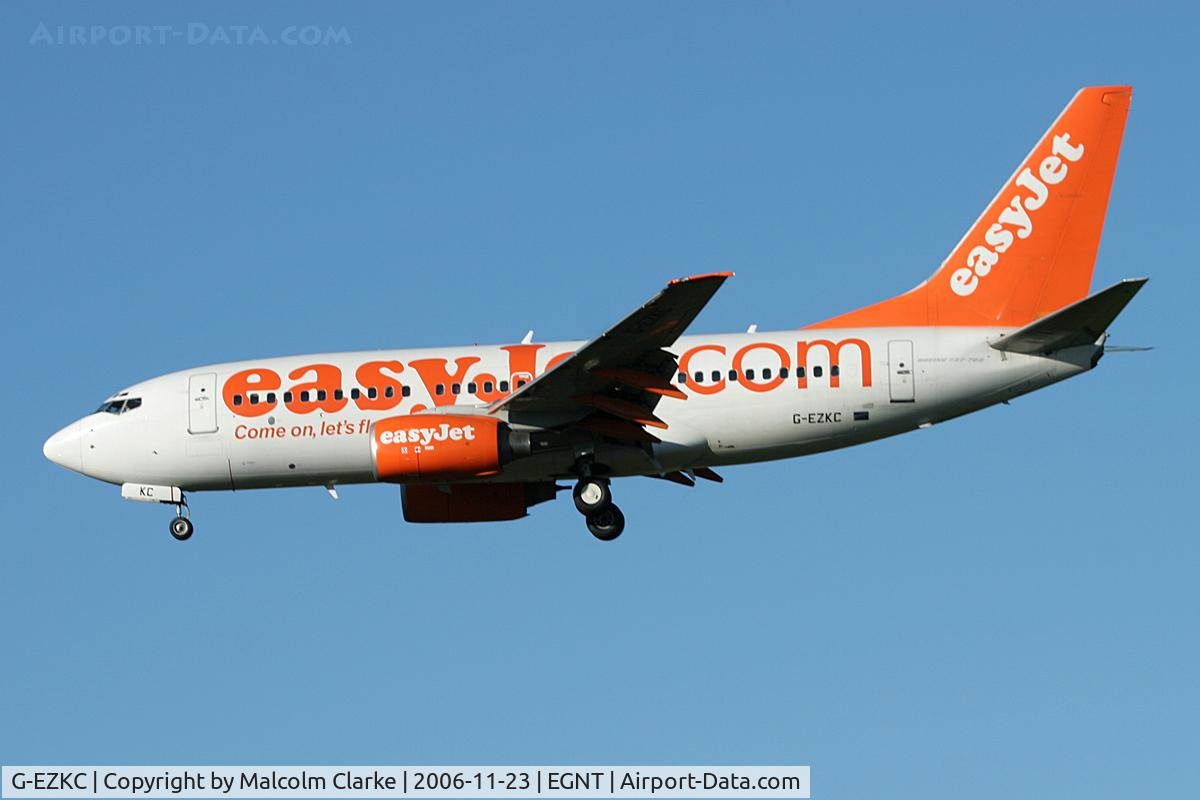 G-EZKC, 2004 Boeing 737-73V C/N 32424, Boeing 737-73V, Newcastle Airport, November 2006.