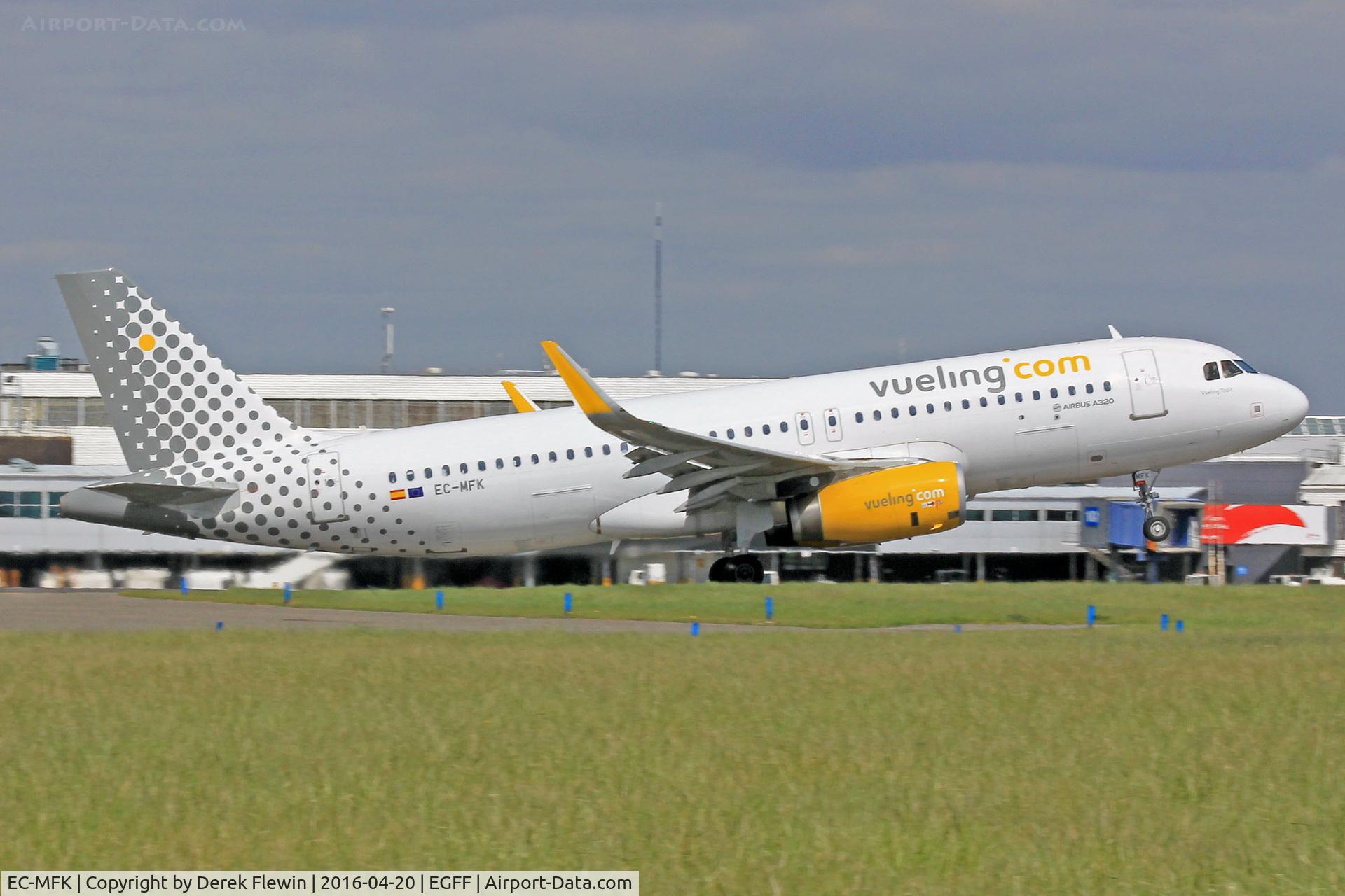 EC-MFK, 2015 Airbus A320-232 C/N 6535, A320-232, Vueling Airlines, callsign Vueling 12YQ, previously F-WWBY, seen departing runway 12 en-route to Alicante.