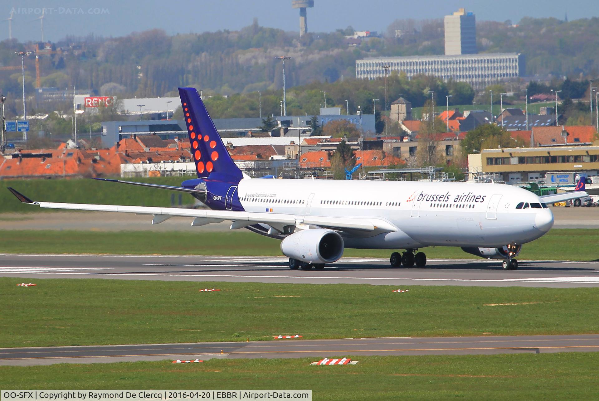 OO-SFX, 2010 Airbus A330-343X C/N 1085, Ready for take off.