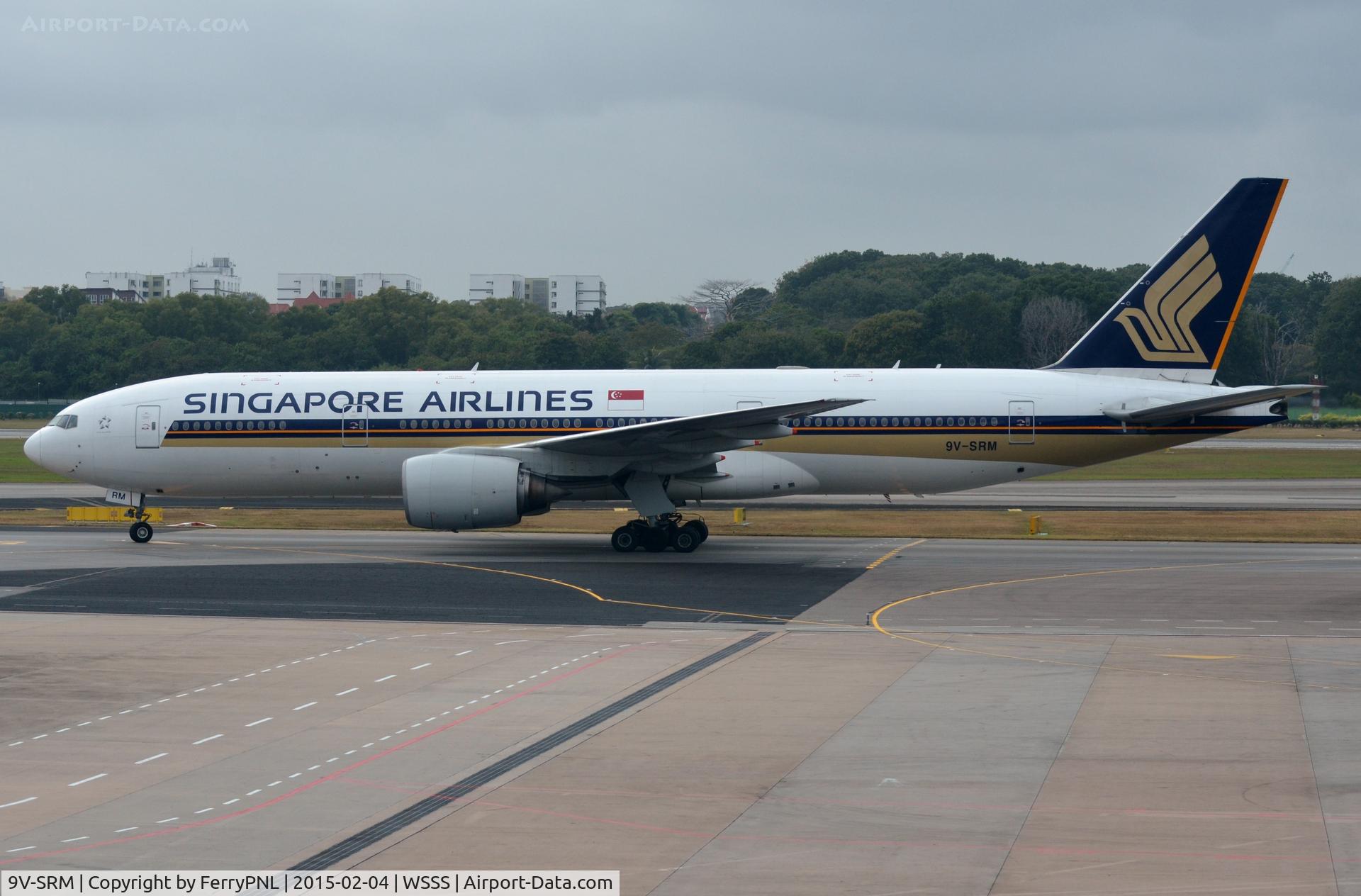 9V-SRM, 2003 Boeing 777-212/ER C/N 32320, SQ B772 taxing in.
