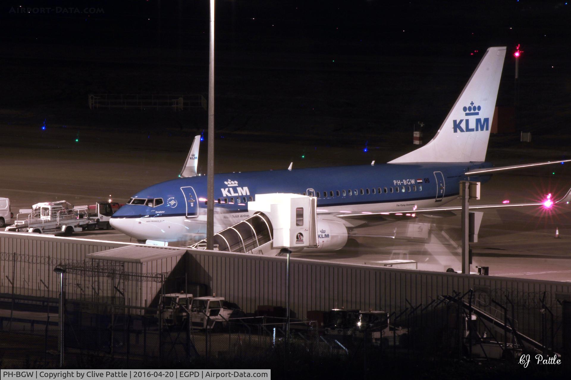 PH-BGW, 2011 Boeing 737-7K2 C/N 38128, Long exposure shot at Aberdeen EGPD