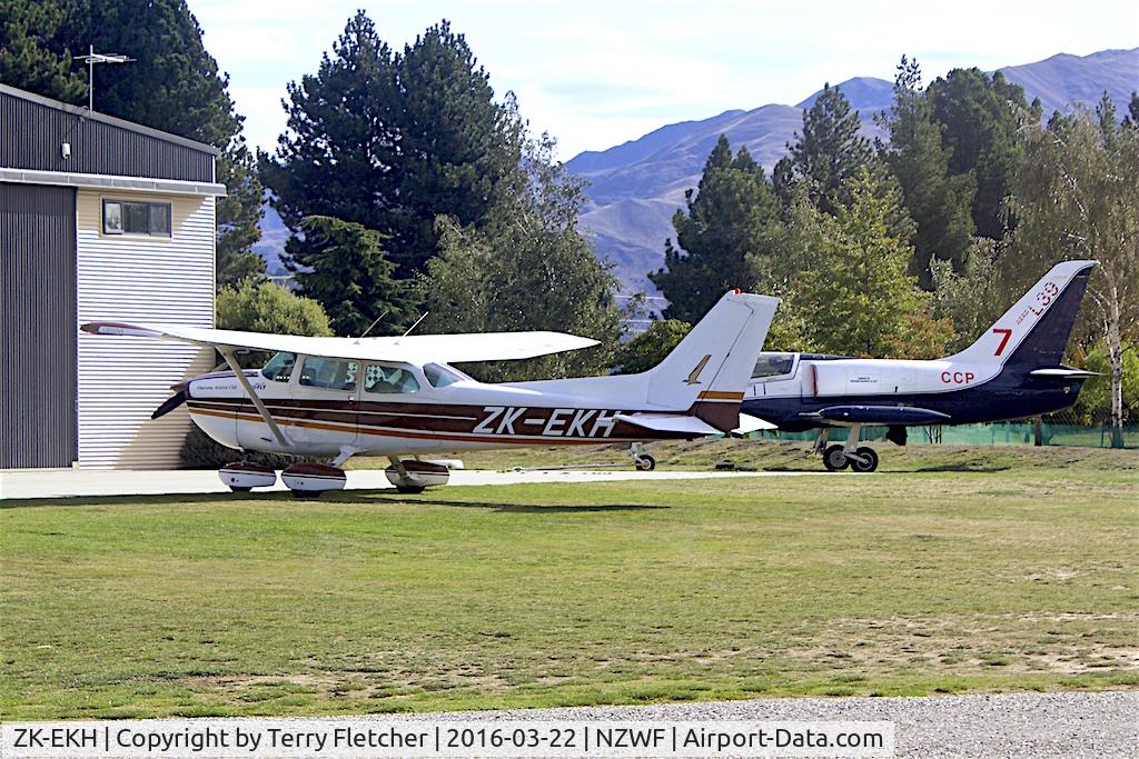 ZK-EKH, 1977 Cessna 172N C/N 17269841, At Wanaka