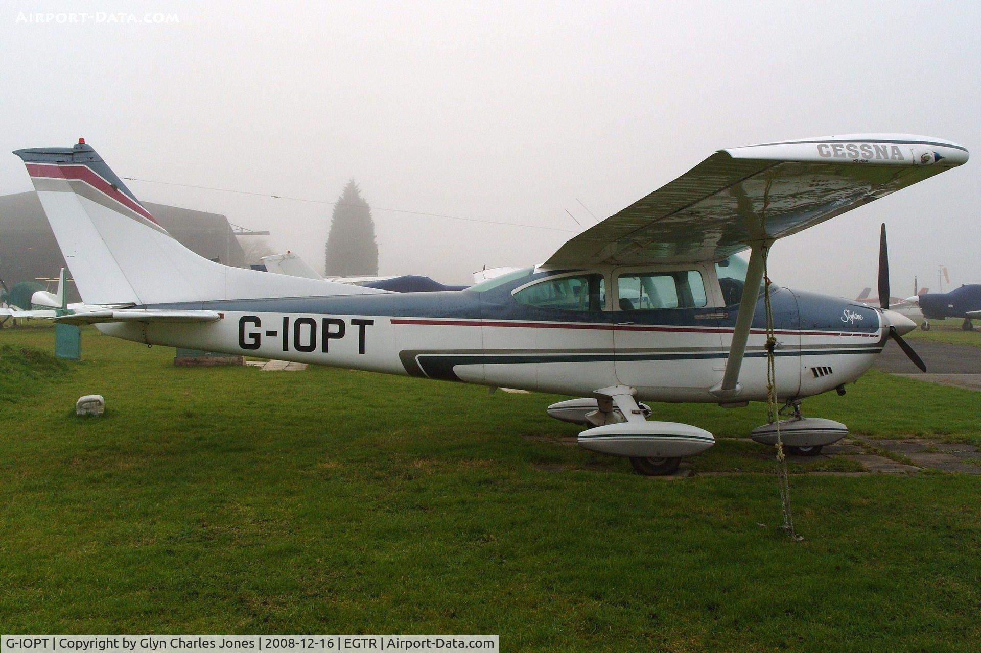 G-IOPT, 1973 Cessna 182P Skylane C/N 18261731, Taken on a quiet cold and foggy day. With thanks to Elstree control tower who granted me authority to take photographs on the aerodrome. Previously N21585, D-ECVM and N182EE. Owned by Indy Oscar Group.