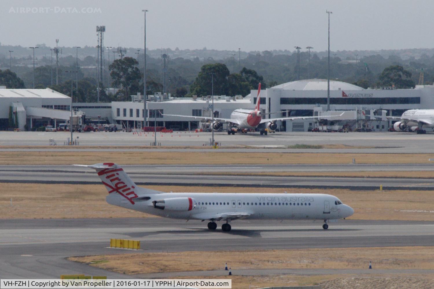 VH-FZH, 1990 Fokker 100 (F-28-0100) C/N 11303, Virgin Australia Airlines Fokker 100 taxxing at perth airport, Western Australia