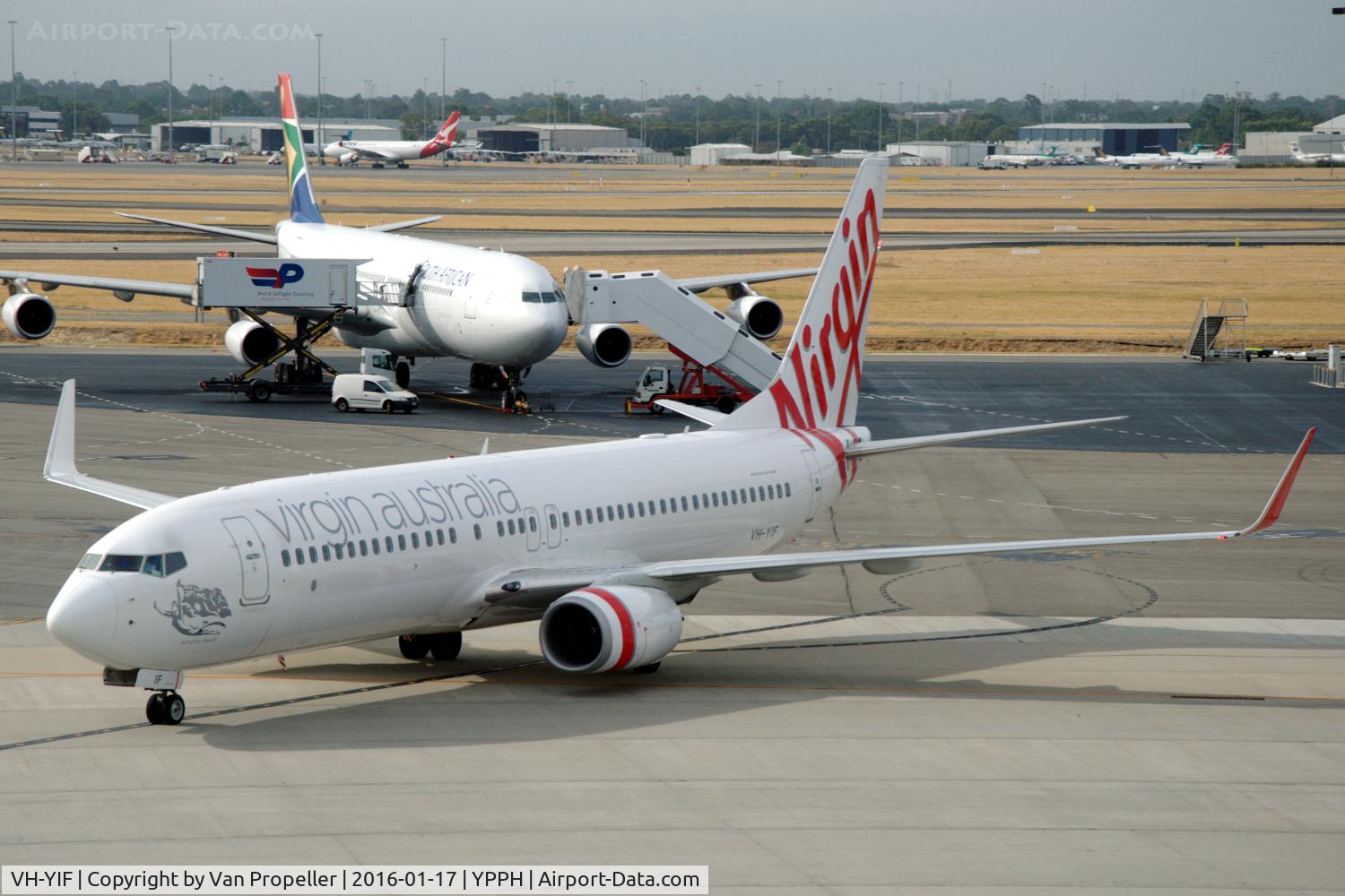 VH-YIF, 2012 Boeing 737-8FE C/N 38710, Boeing 737-8FE of Virgin Australia Airlines taxiing to the peer at Perth airport, Western Australia