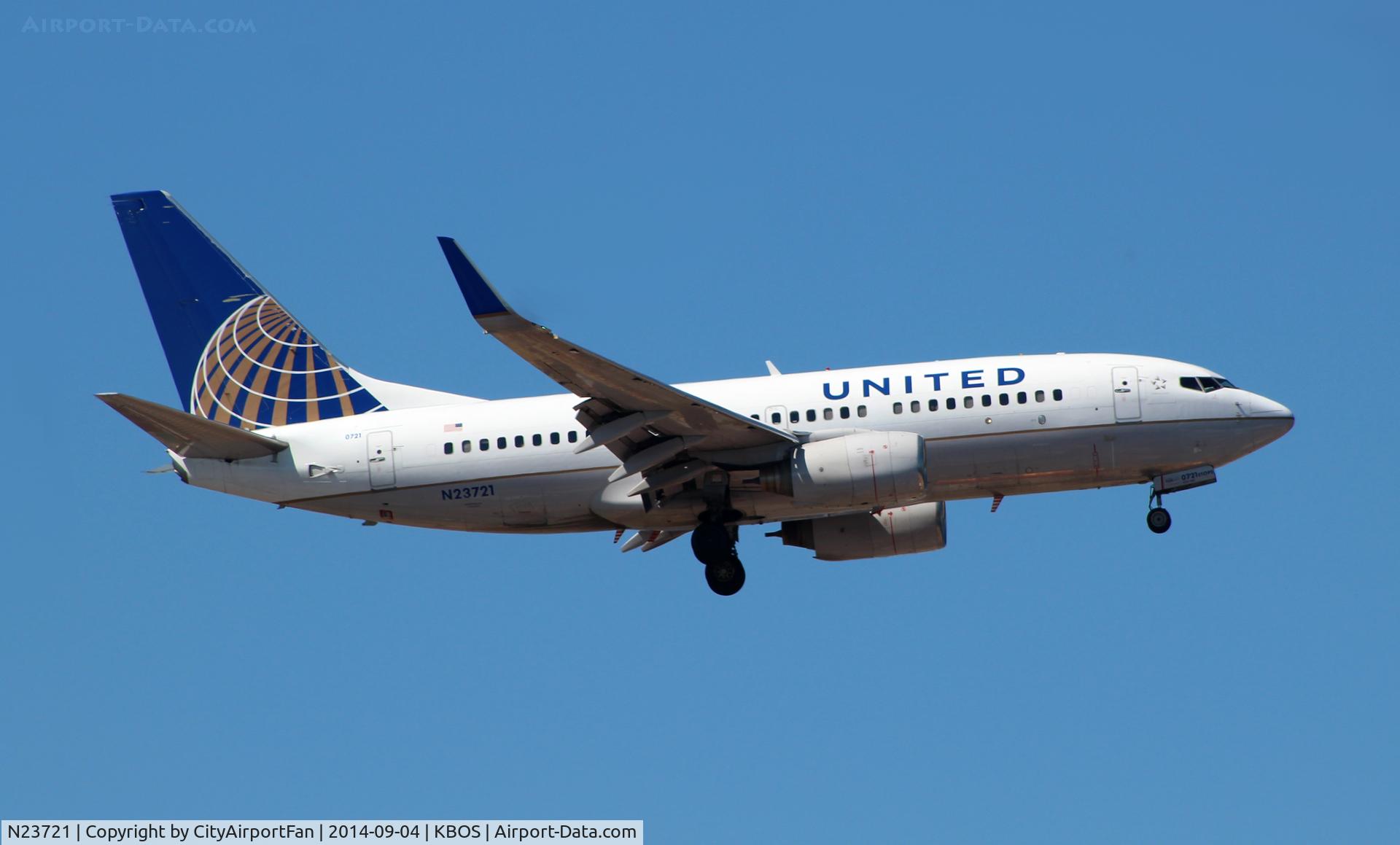 N23721, 1999 Boeing 737-724 C/N 28940, United Airlines (UAL/UA)