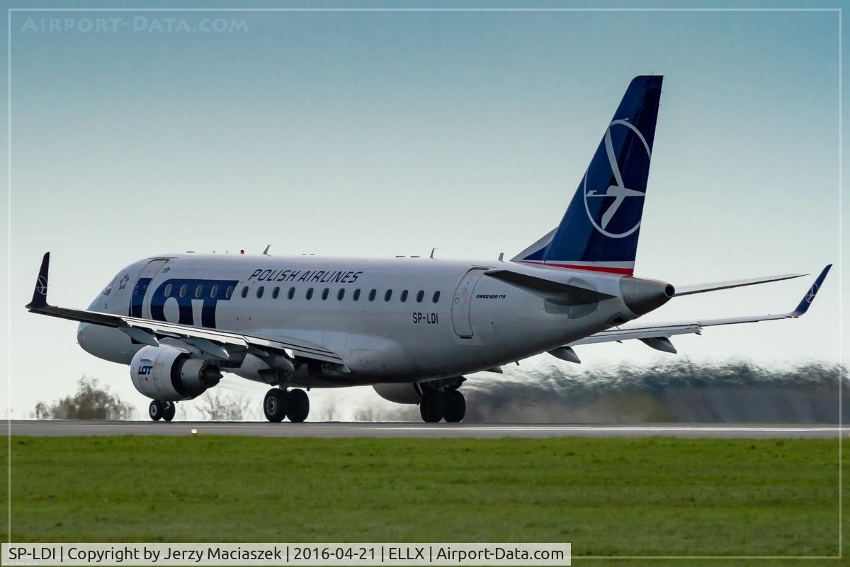 SP-LDI, 2005 Embraer 170LR (ERJ-170-100LR) C/N 17000073, Embraer ERJ-170-100LR 170LR