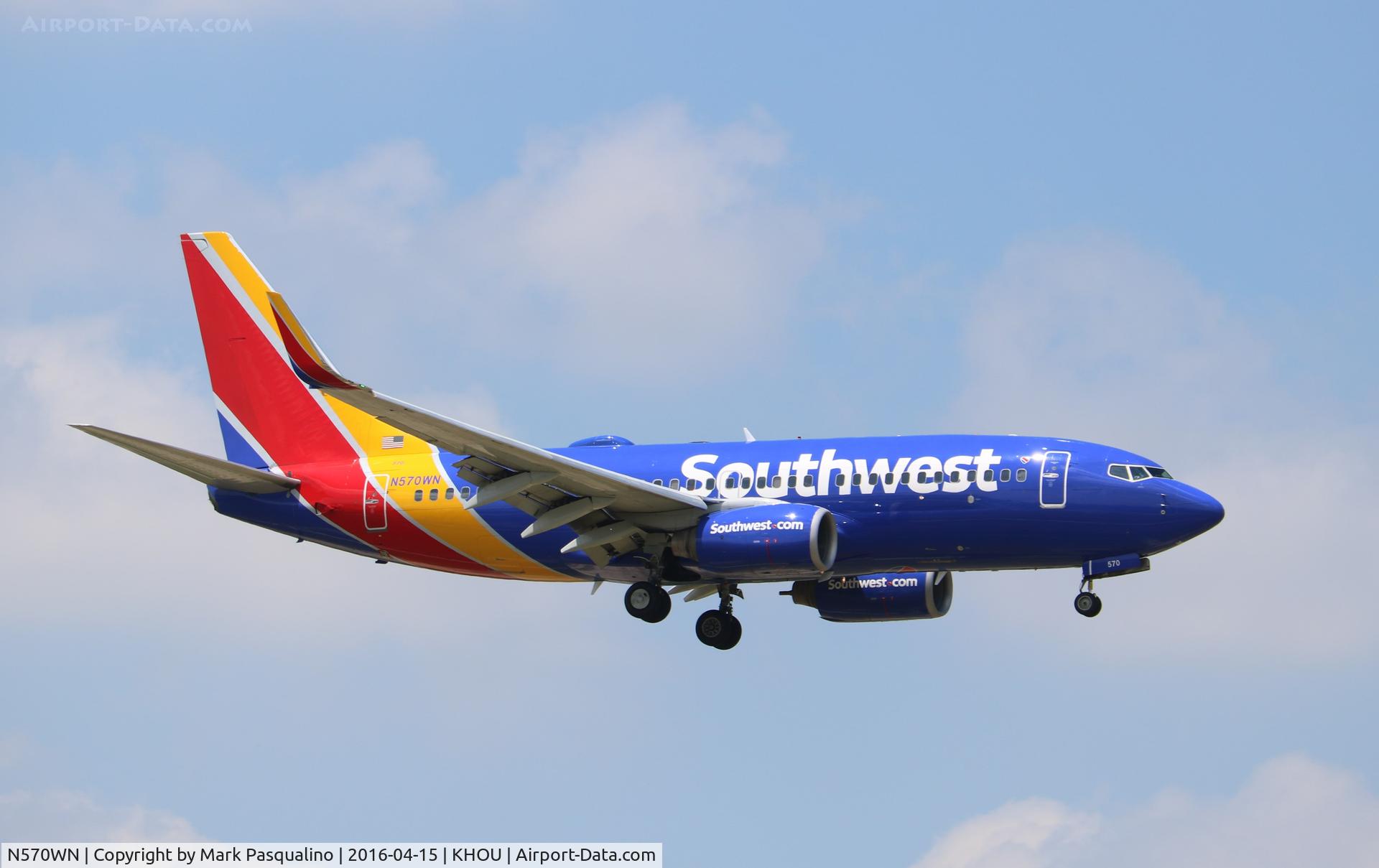 N570WN, 2002 Boeing 737-7CT C/N 33657, Boeing 737-700