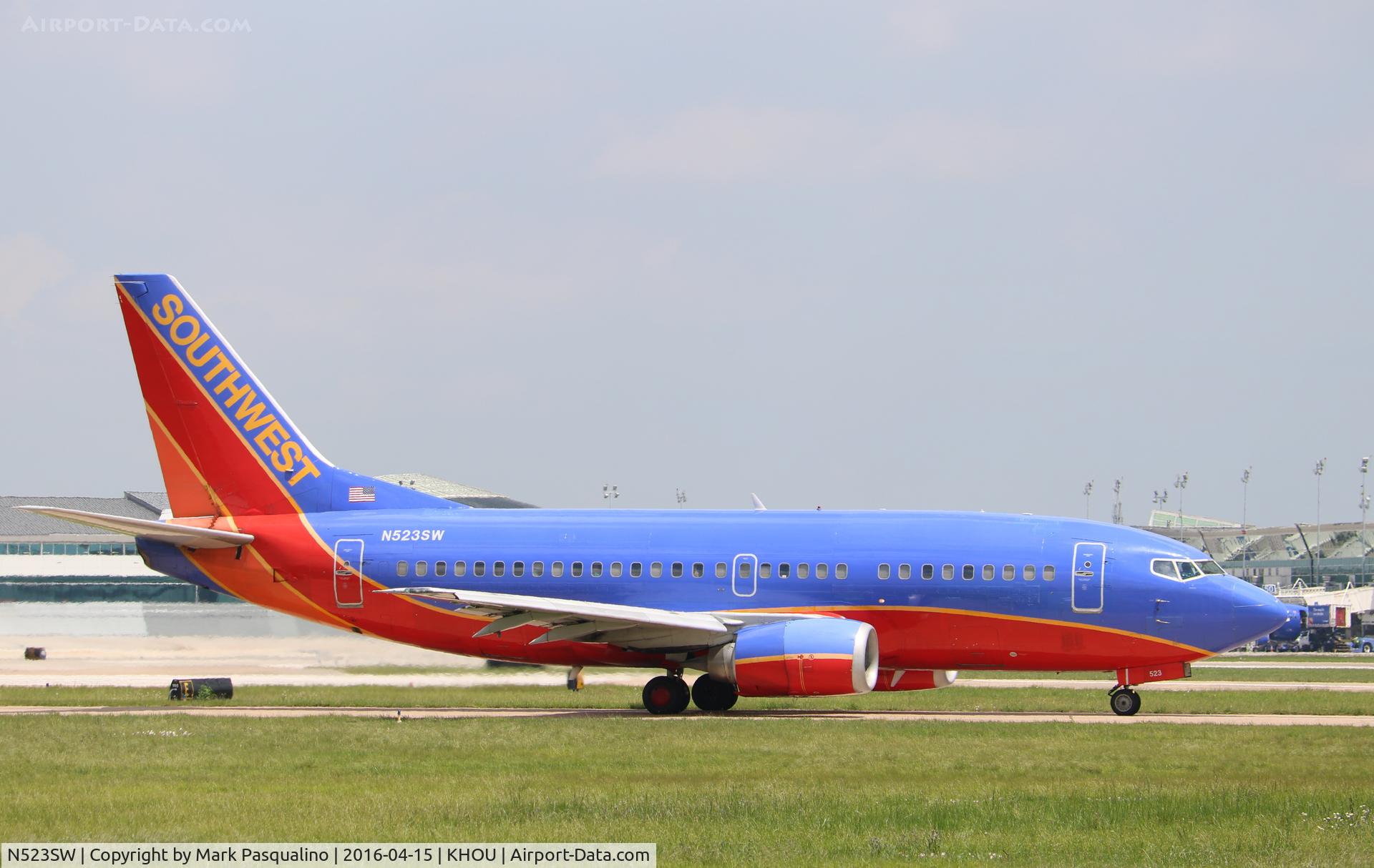 N523SW, 1992 Boeing 737-5H4 C/N 26565, Boeing 737-500