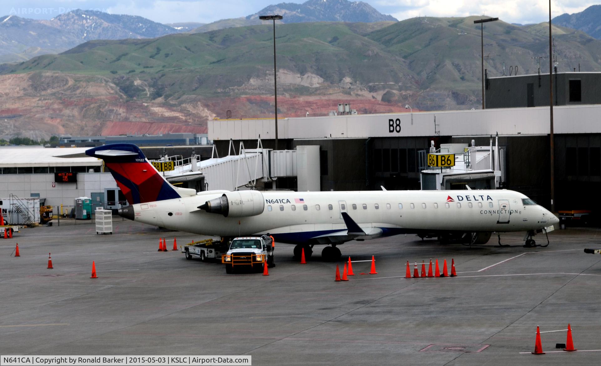 N641CA, 2003 Bombardier CRJ-700 (CL-600-2C10) Regional Jet C/N 10122, Pushback SLC