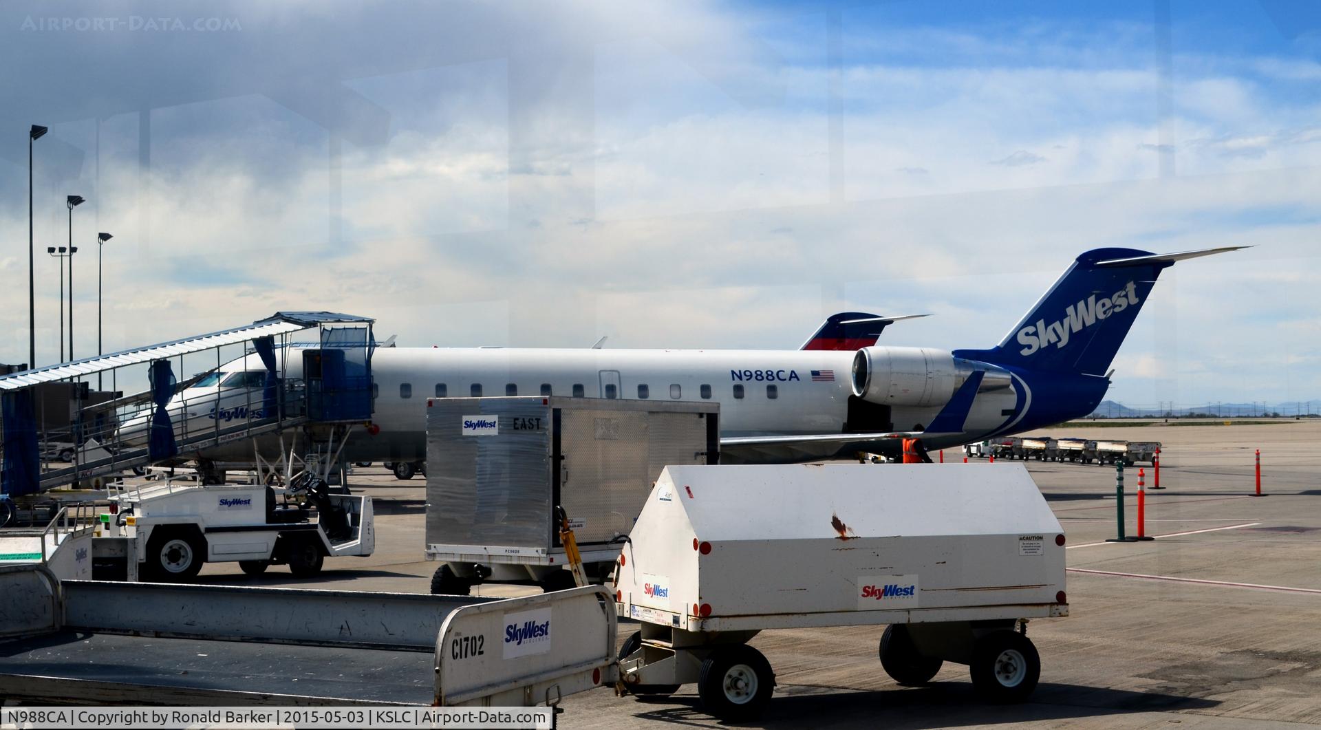 N988CA, 1997 Canadair CRJ-100ER (CL-600-2B19) C/N 7204, At the gate SLC