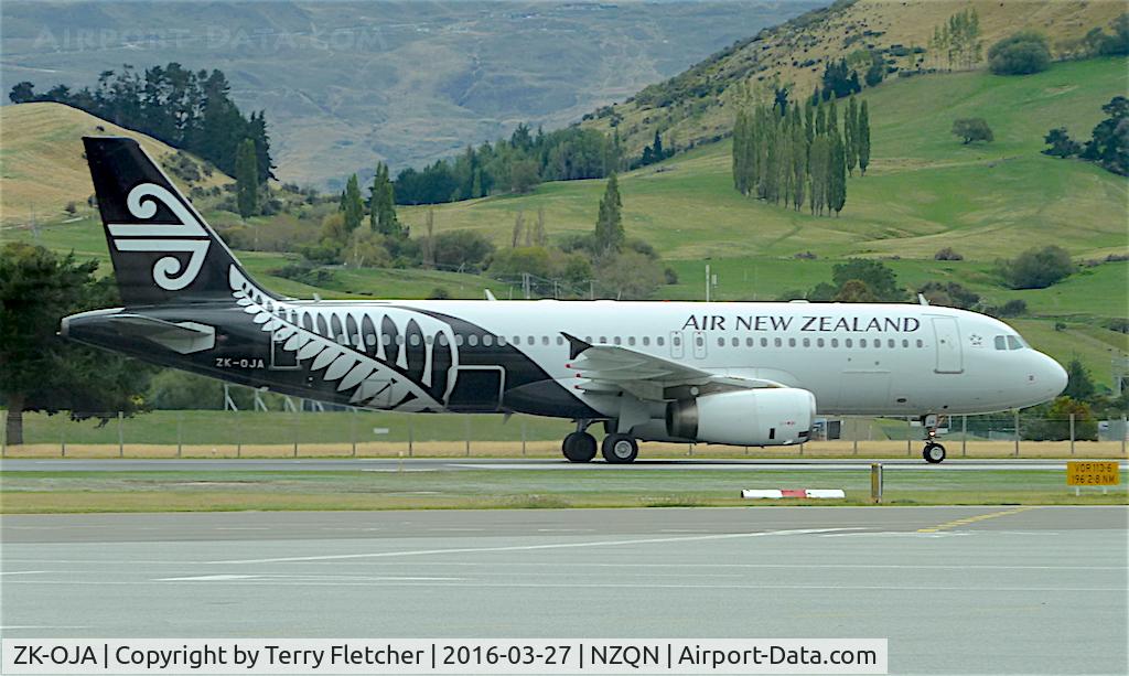 ZK-OJA, 2003 Airbus A320-232 C/N 2085, At Queenstown