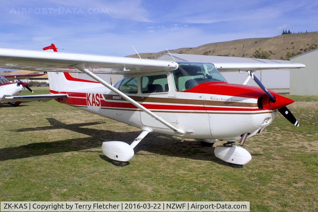 ZK-KAS, Cessna 172N C/N 17273454, At Wanaka