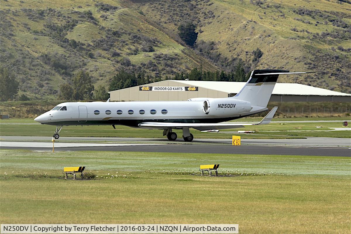 N250DV, 2005 Gulfstream Aerospace G-V C/N 5066, G550 at Queenstown , NZ