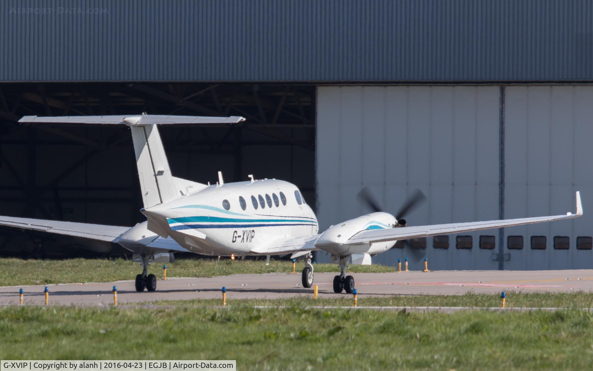 G-XVIP, 1980 Beech 200 Super King Air C/N BB-588, Taxying to stand