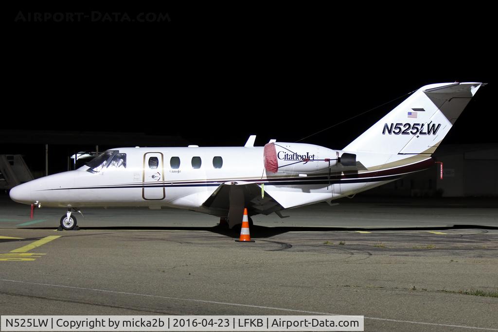 N525LW, 1994 Cessna 525 CitationJet CJ1 C/N 525-0082, Parked