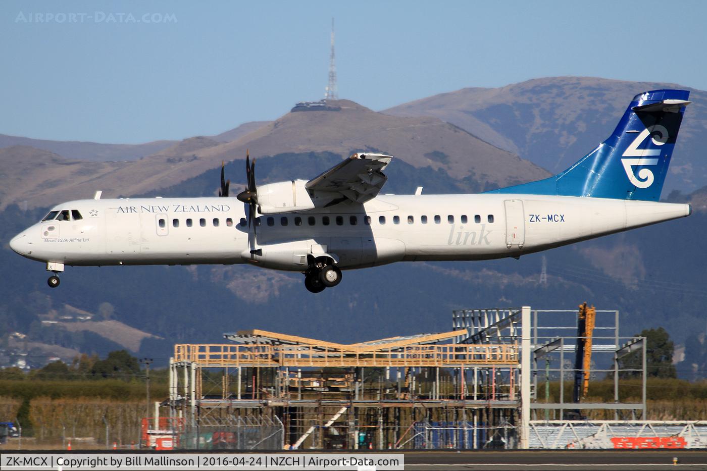 ZK-MCX, 2002 ATR 72-212A C/N 687, NZ5711 from WLG