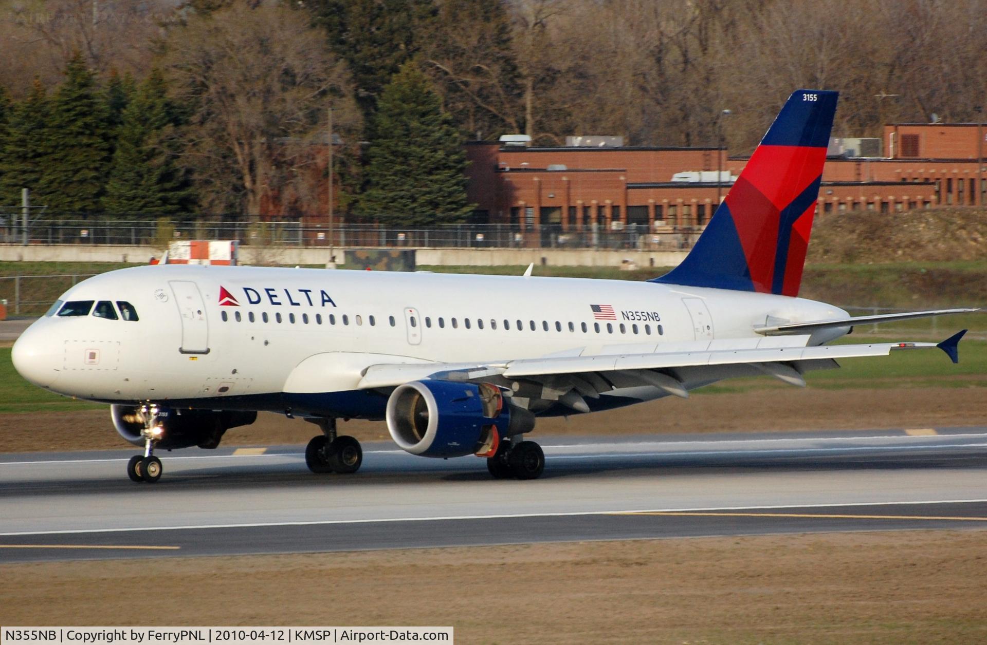 N355NB, 2002 Airbus A319-114 C/N 1839, Delta A319 touching down in MSP.