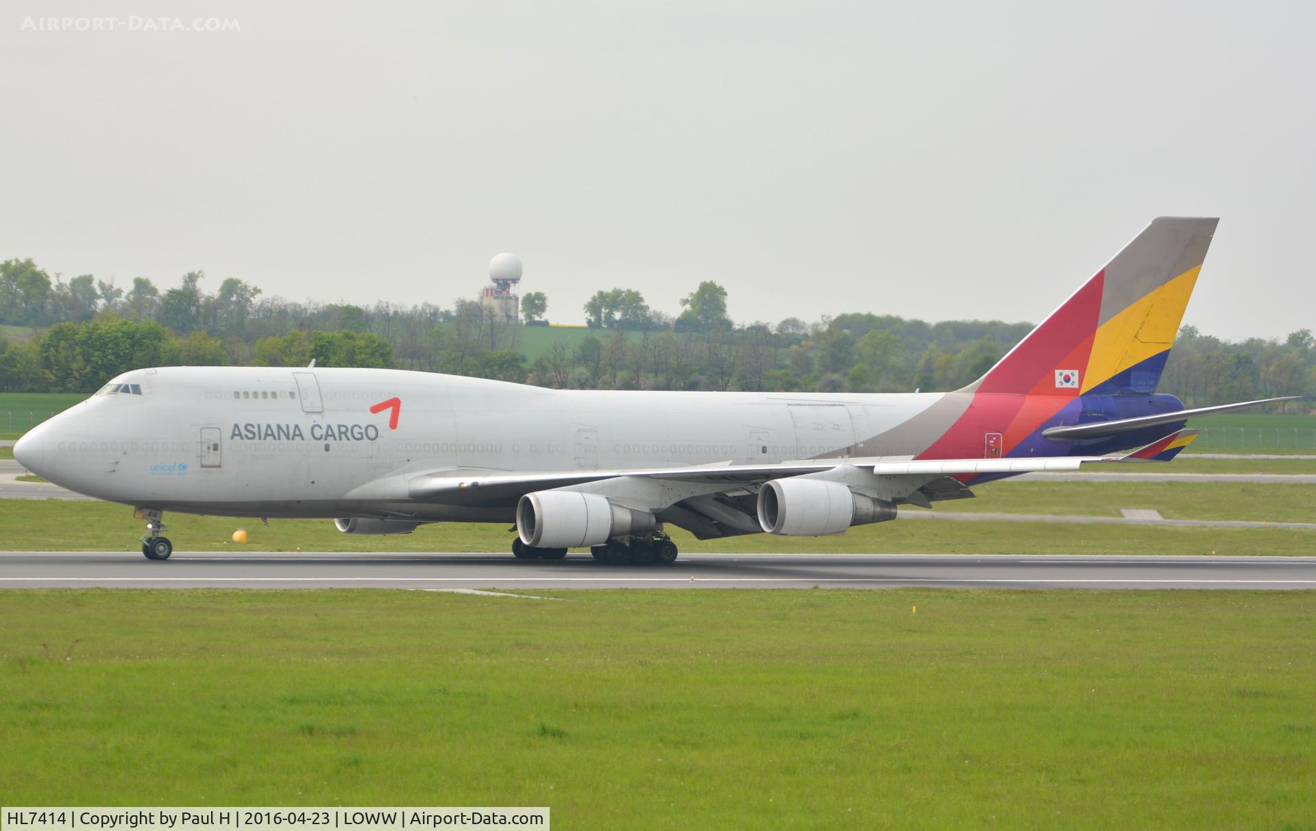 HL7414, 1991 Boeing 747-48EM(BDSF) C/N 25452, Asiana Cargo B747 at VIE/LOWW