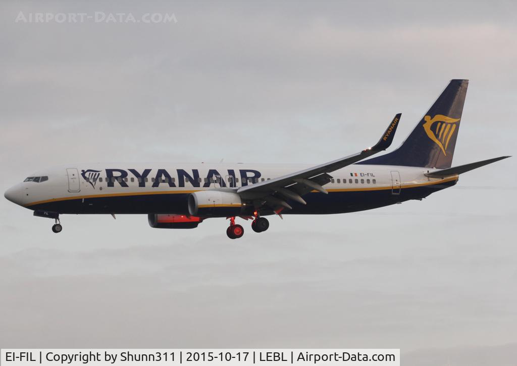 EI-FIL, 2015 Boeing 737-8AS C/N 44702, Landing rwy 25R