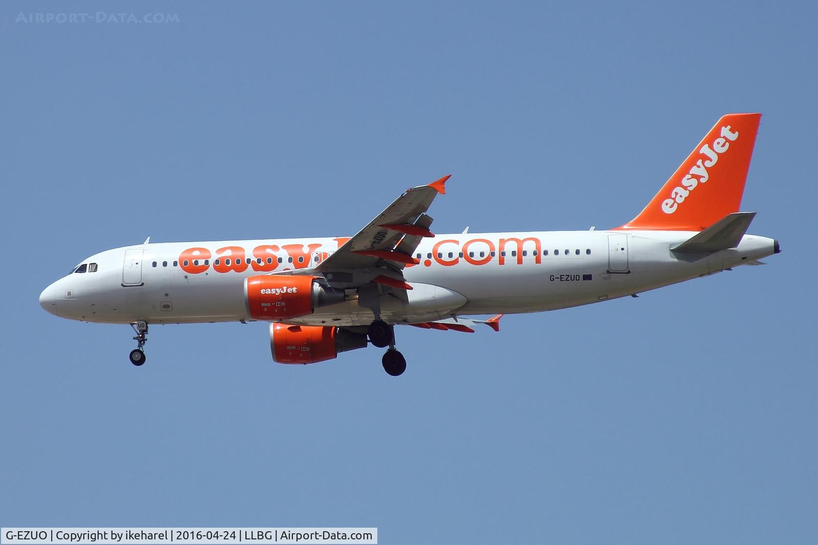 G-EZUO, 2012 Airbus A320-214 C/N 5052, Flight from Berlin on final to runway 21.