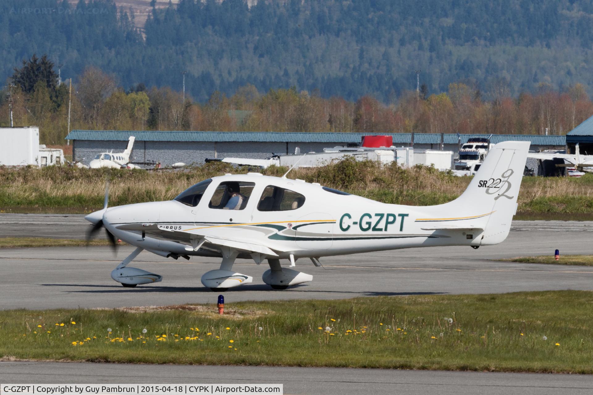 C-GZPT, 2004 Cirrus SR22 G2 C/N 1179, Ready to depart