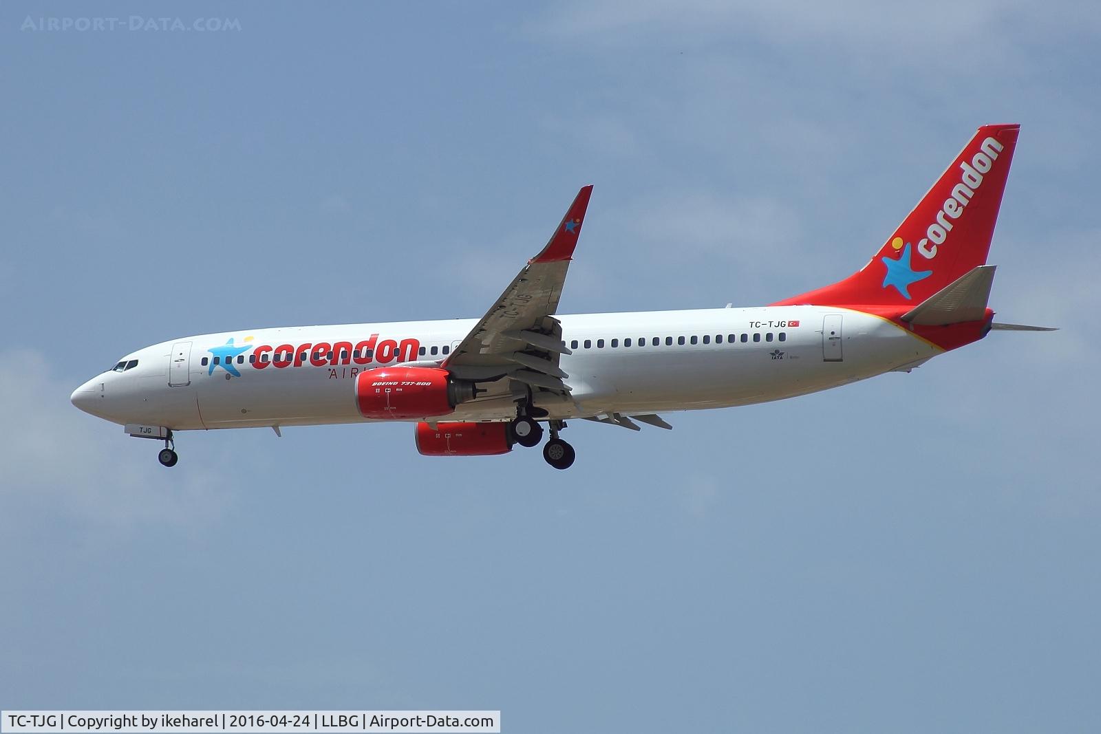 TC-TJG, 1999 Boeing 737-86J C/N 29120, Flight from Antalya on final to runway 21.