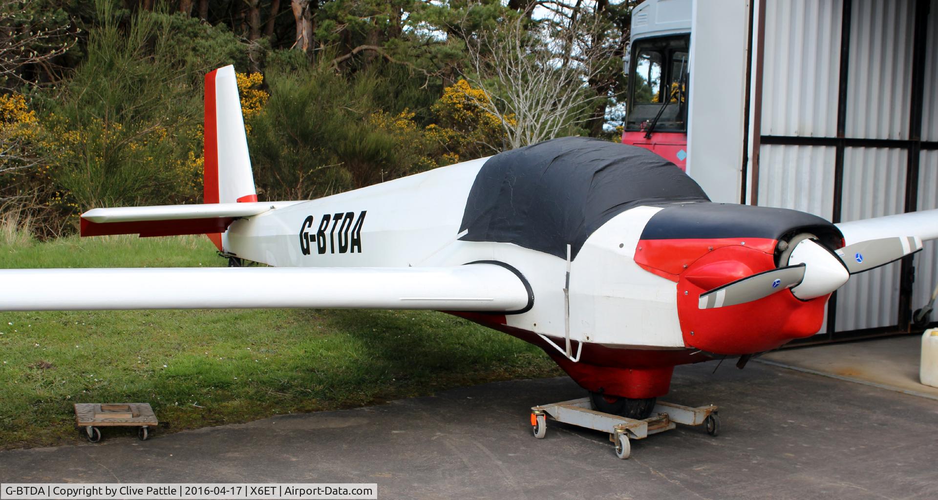 G-BTDA, 1981 Slingsby T-61F Venture T2 C/N 1870, Parked up at Easterton Gliding Field, Elgin, Moray