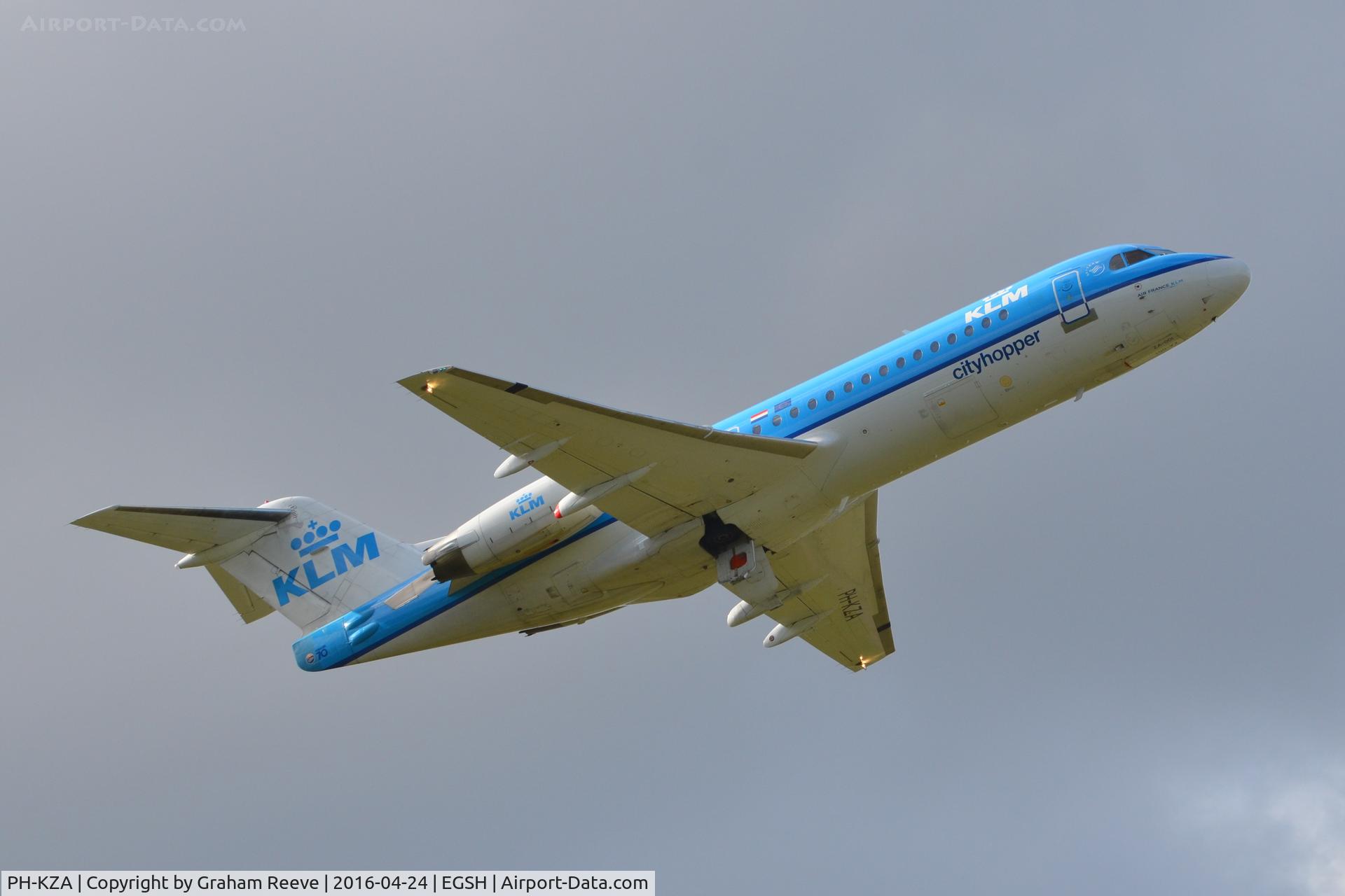 PH-KZA, 1996 Fokker 70 (F-28-070) C/N 11567, Departing from Norwich.